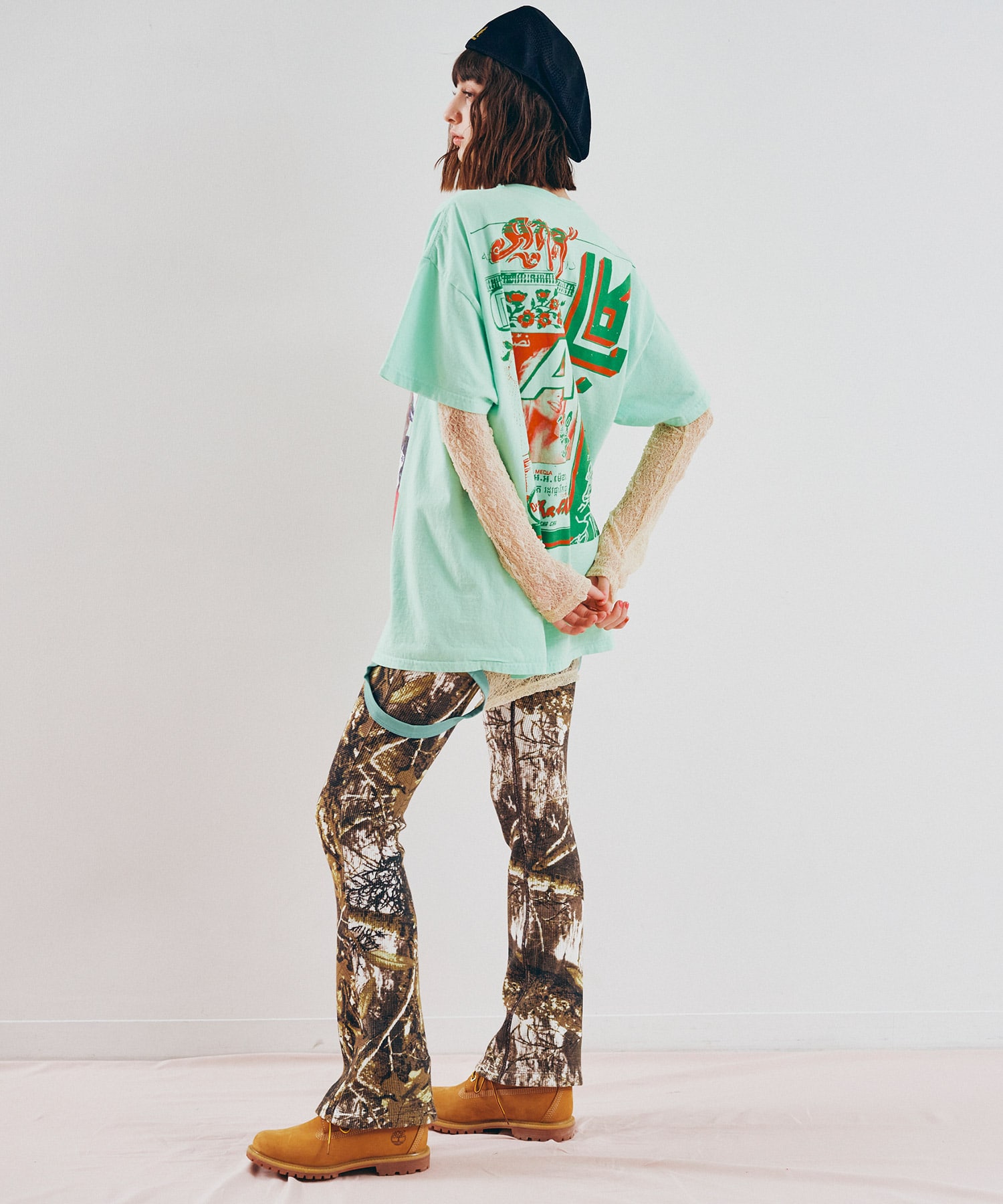 アッシュグレー