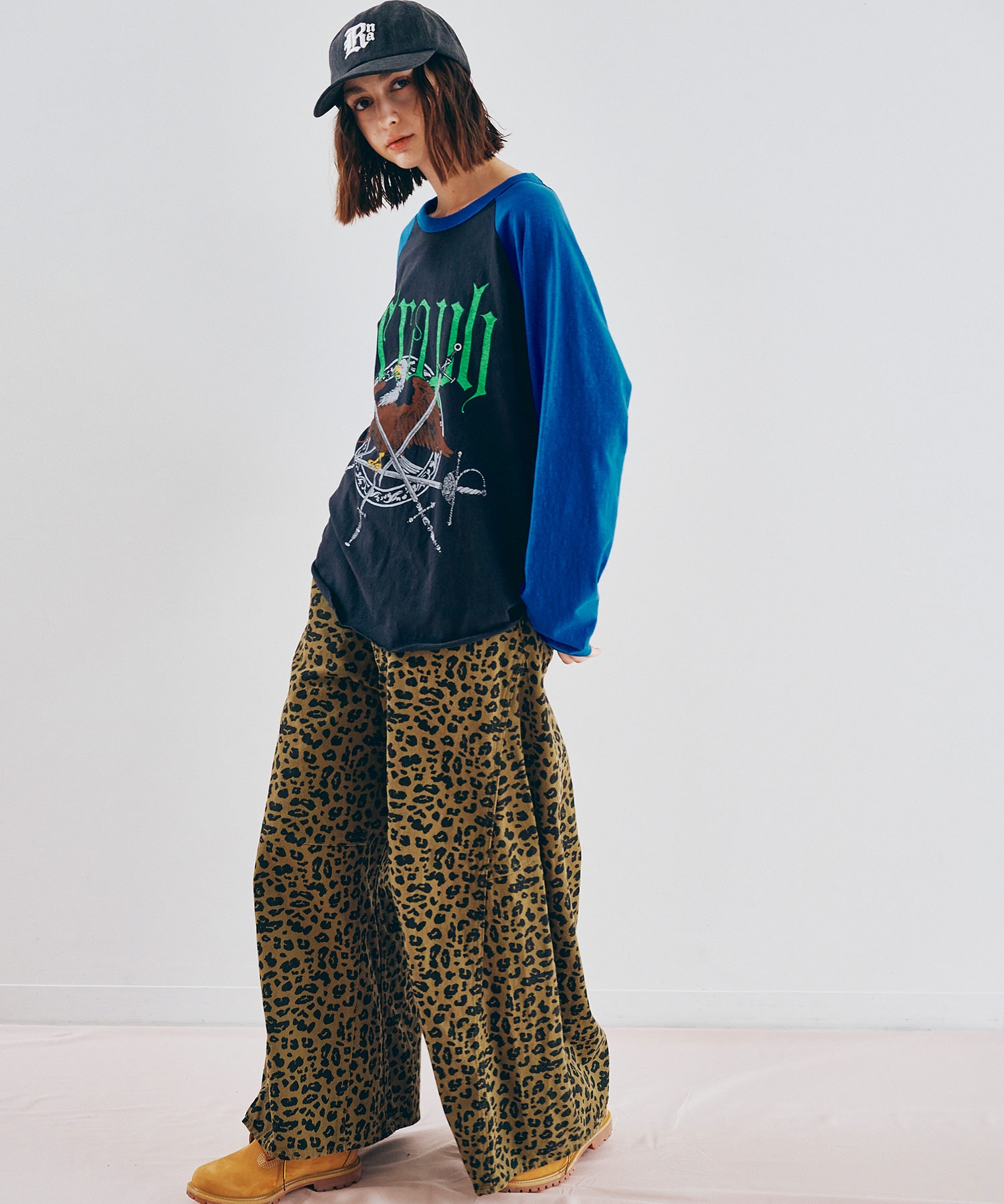 ホワイト/スミクロ