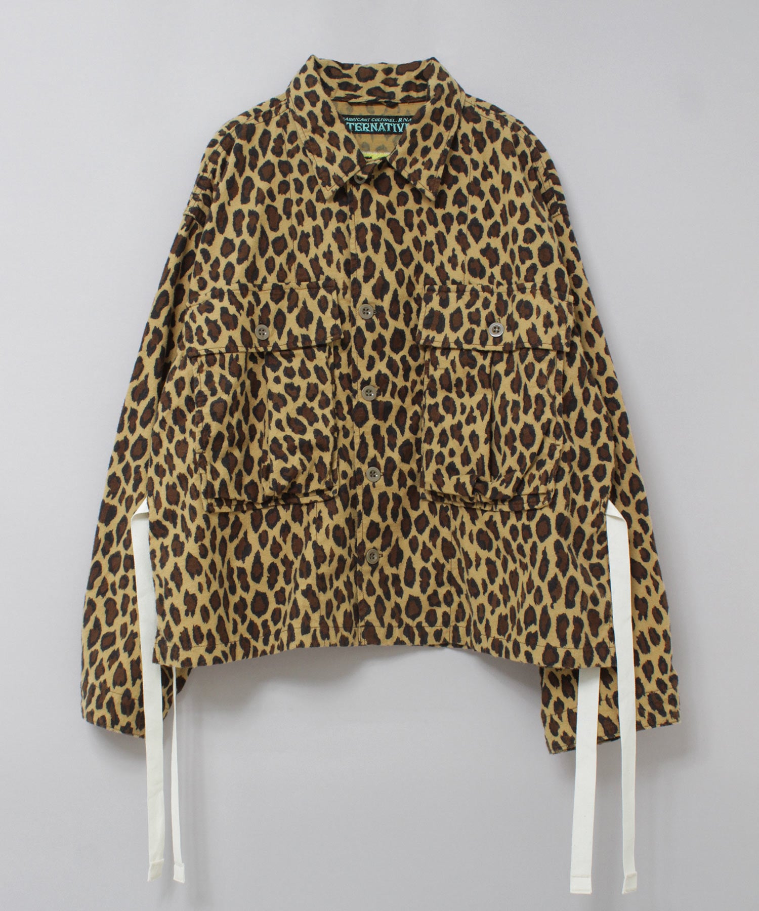 ヒョウ柄プリント