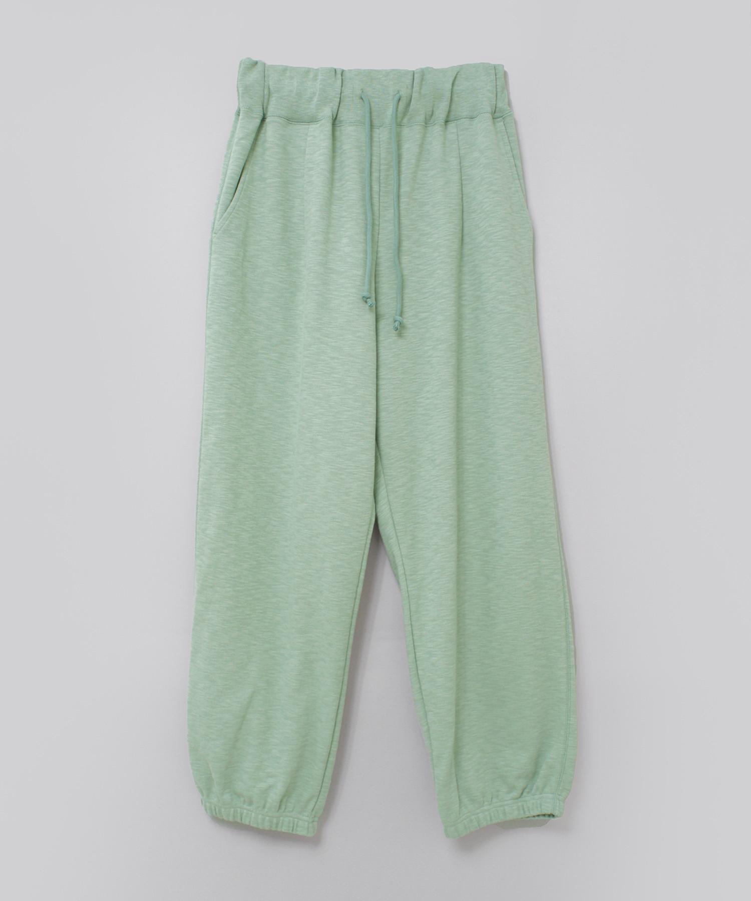 ミントグリーン