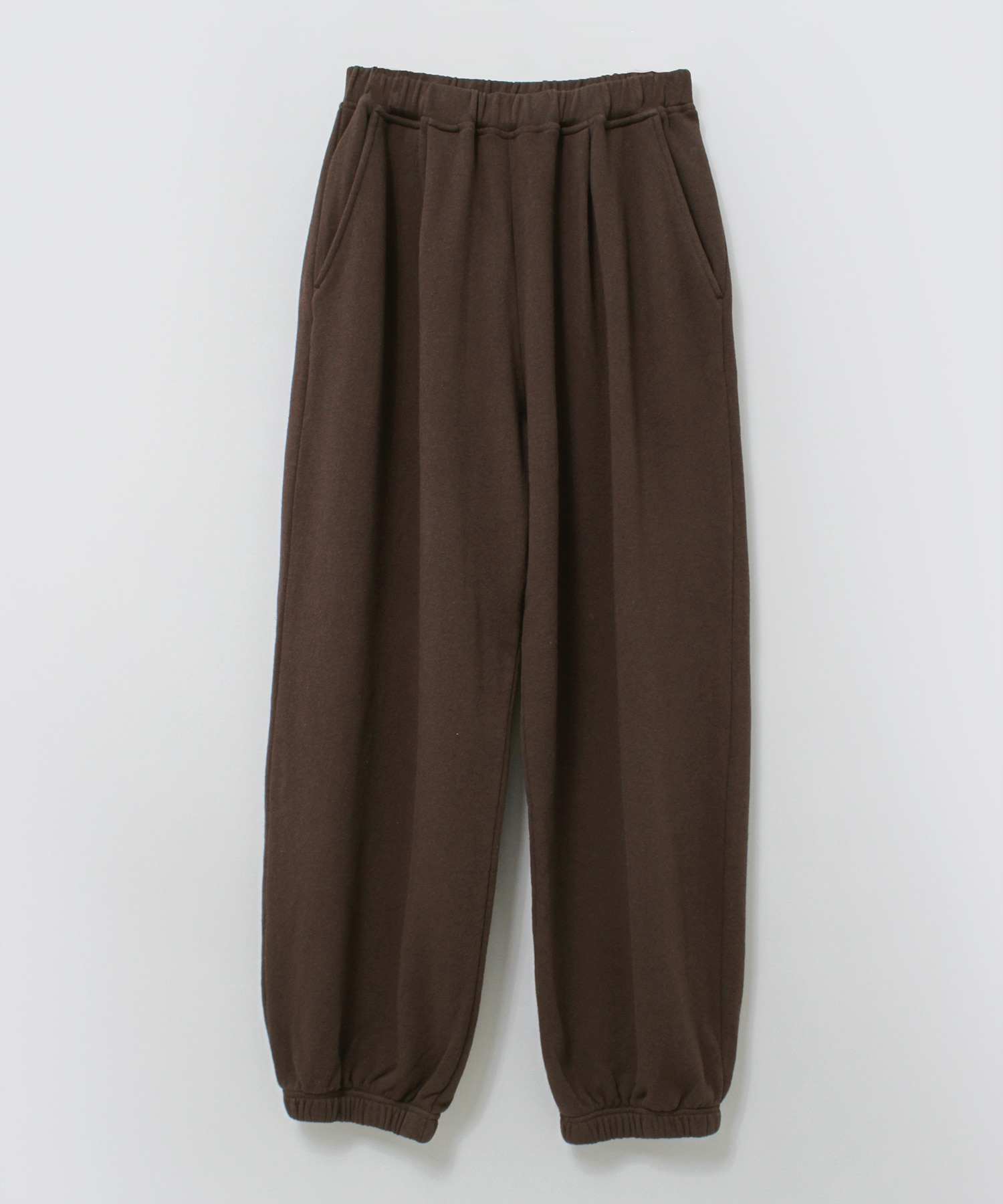 チャコールブラウン