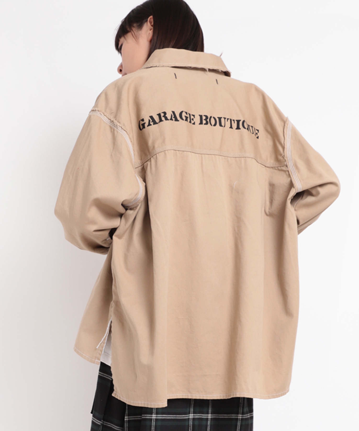 B2653 シームカットワークシャツ