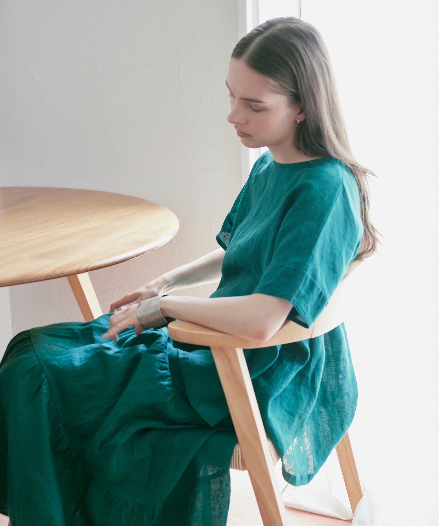 B2908 リネンドロップショルダーブラウス