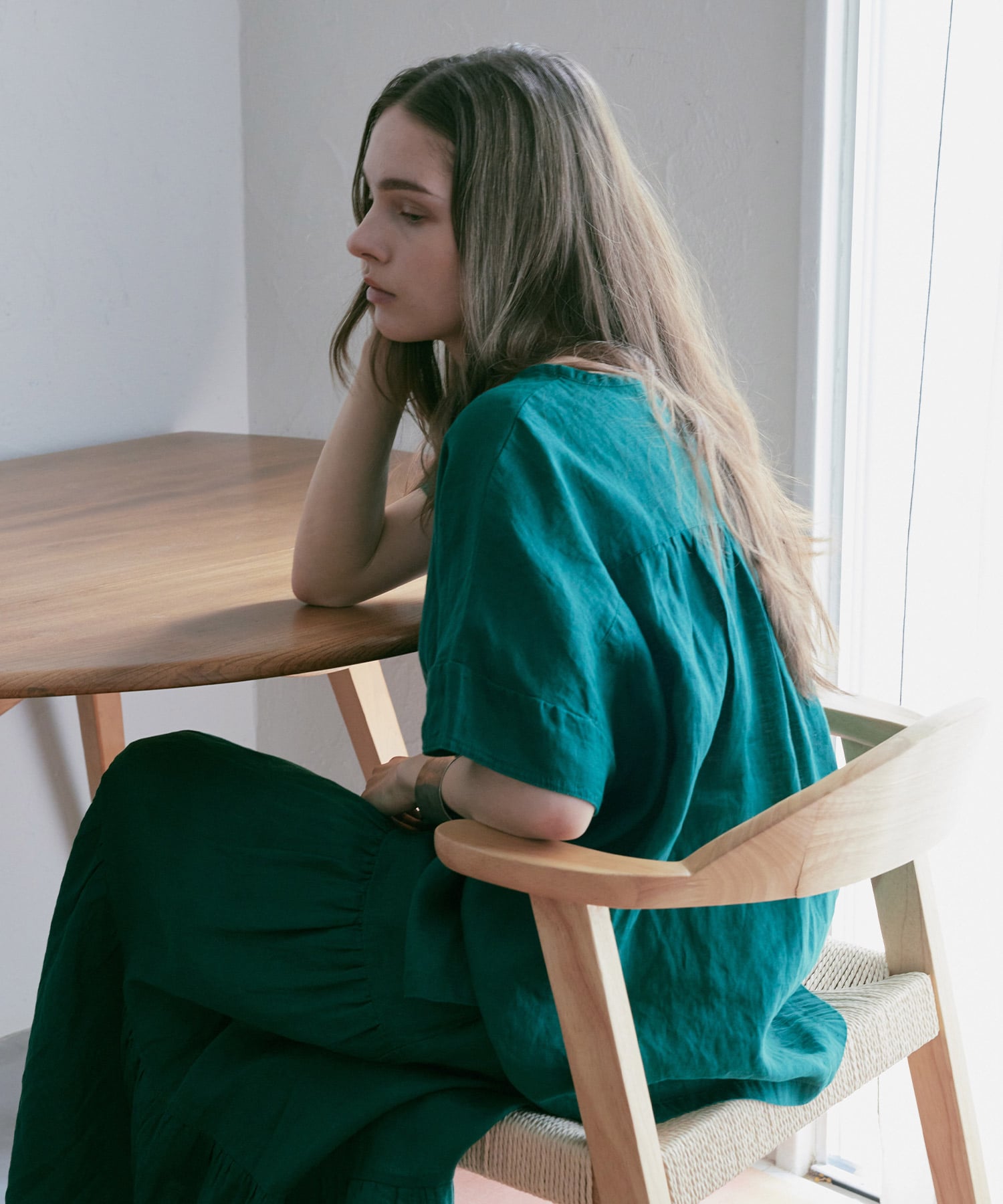 B2908 リネンドロップショルダーブラウス