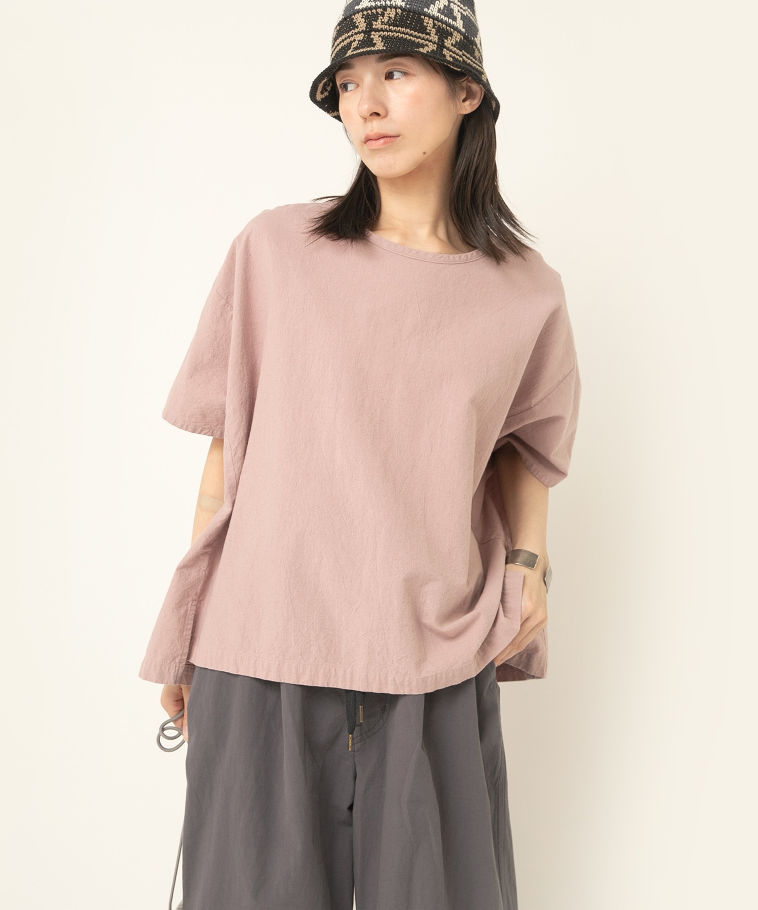 B2910 コットンリネンウインスダイドスクエアブラウス