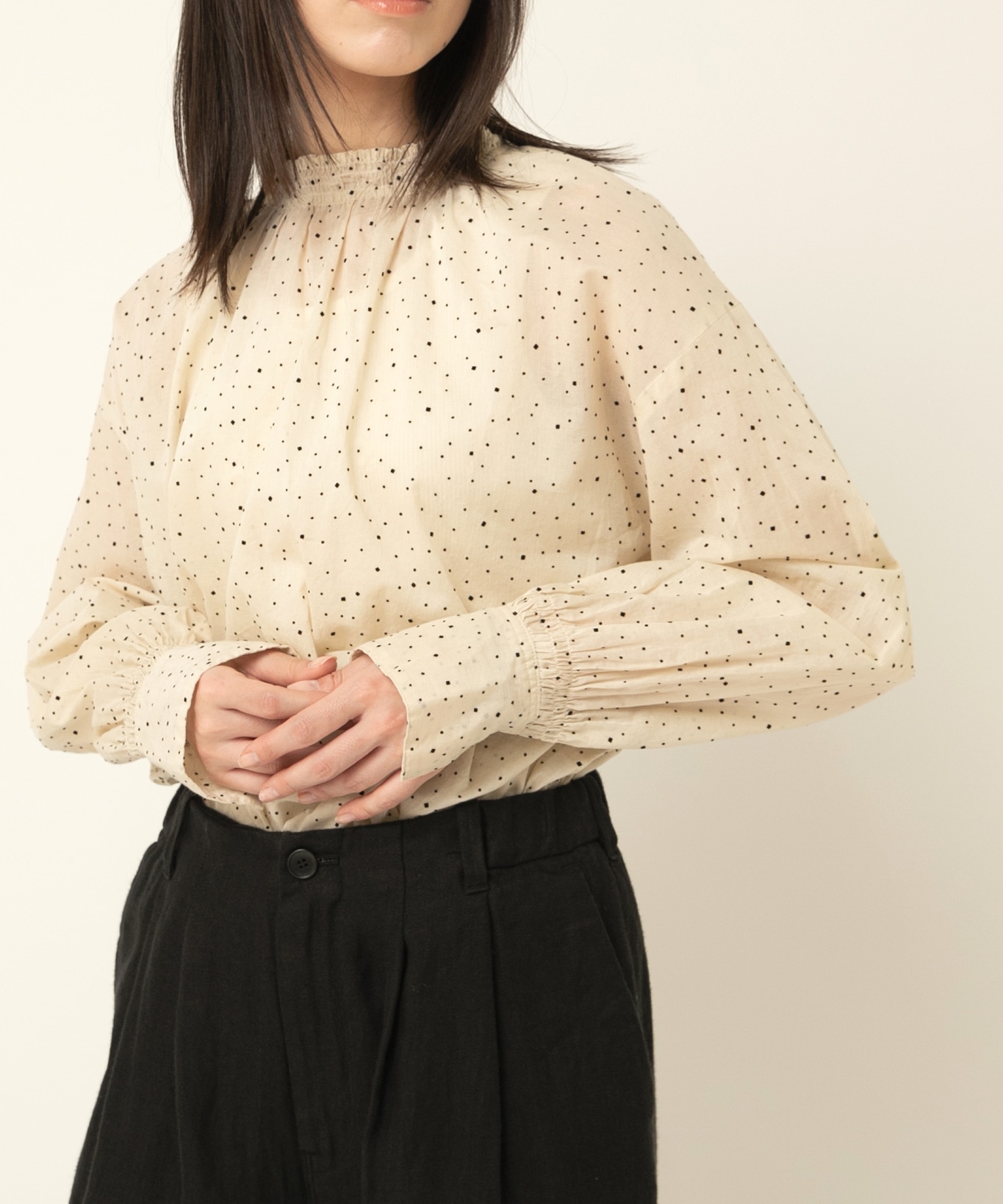 B2914 フロッキーランダムドットブラウス