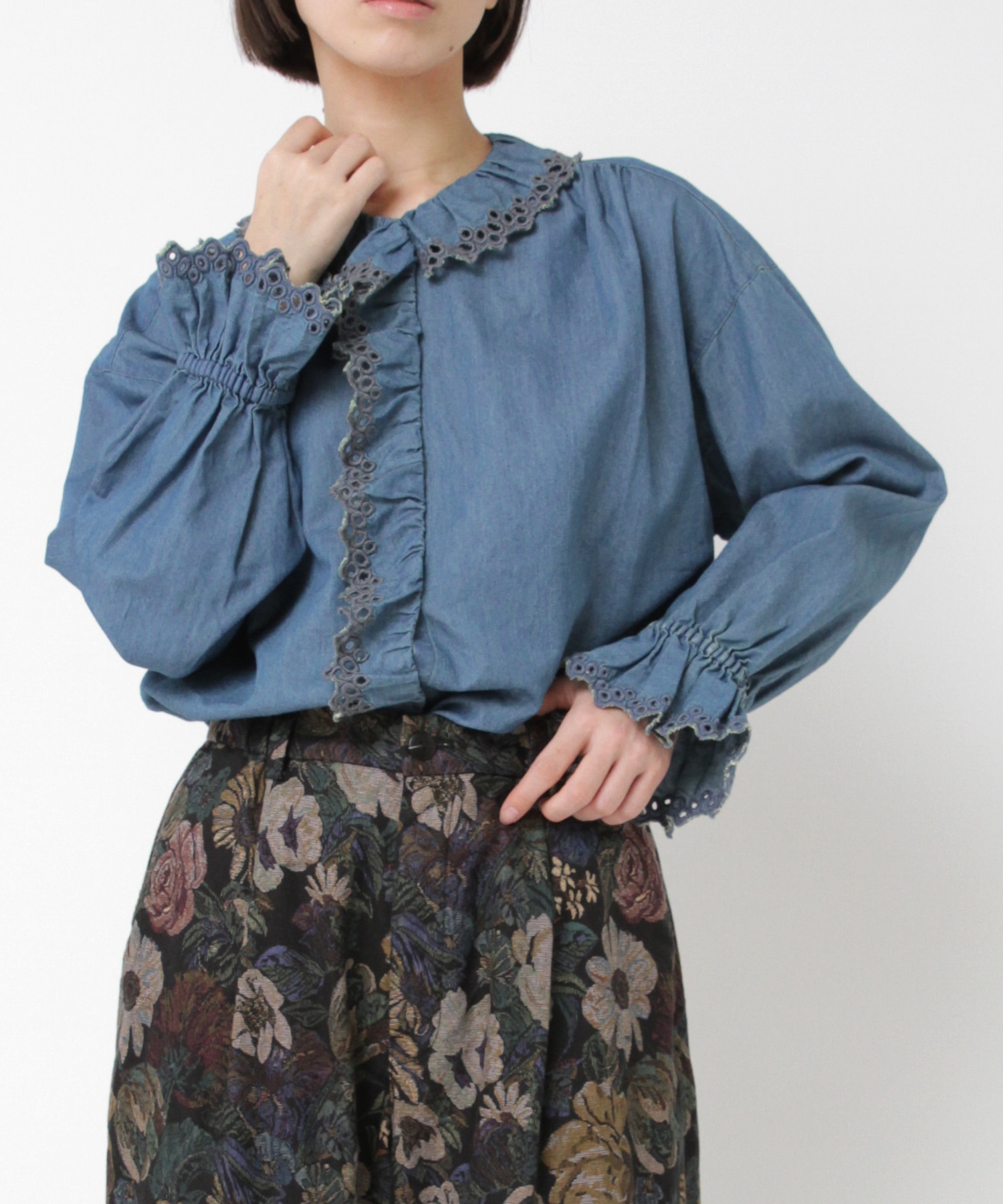 B2929 インディゴシャンブレーフリルシャツ