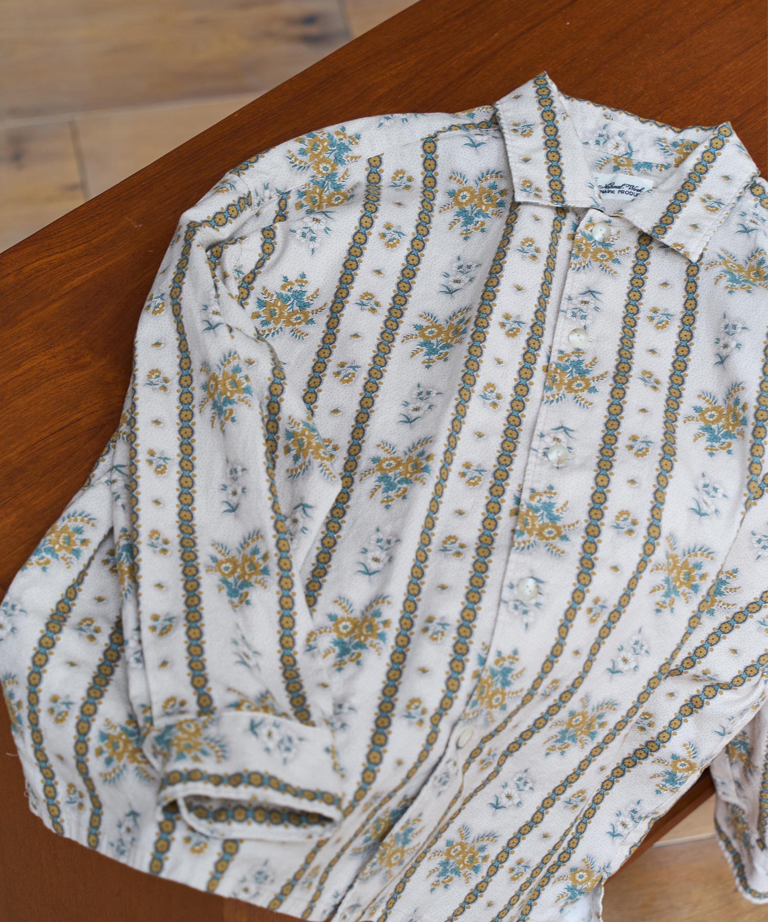 B2937 フラワーストライプブルゾンシャツ