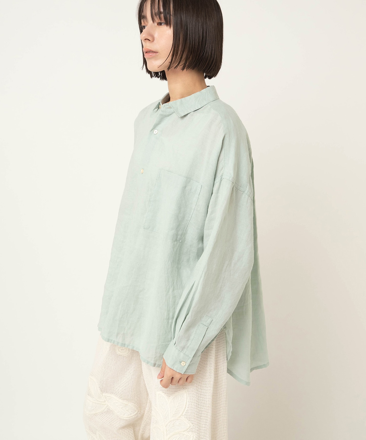 B2938 スクエアカラーラミーシャツ