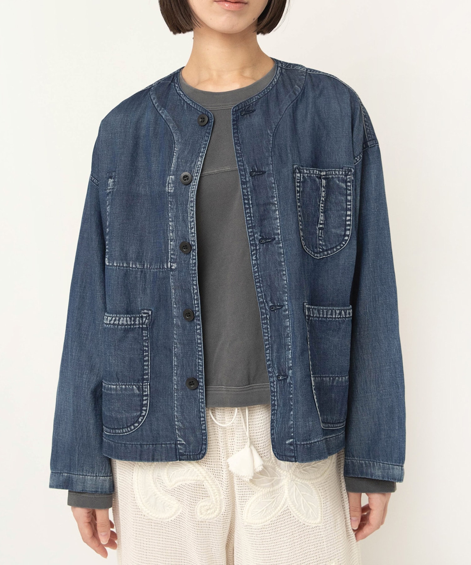 【2月下旬納期】B2942 デニムノーカラーライトカバーオール