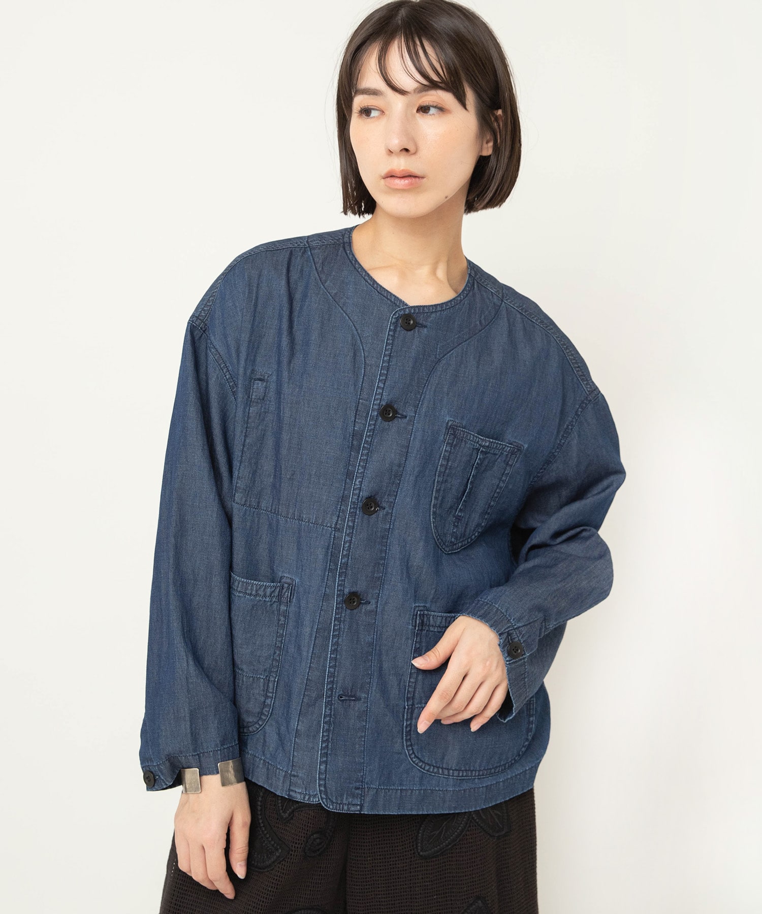 【2月下旬納期】B2942 デニムノーカラーライトカバーオール