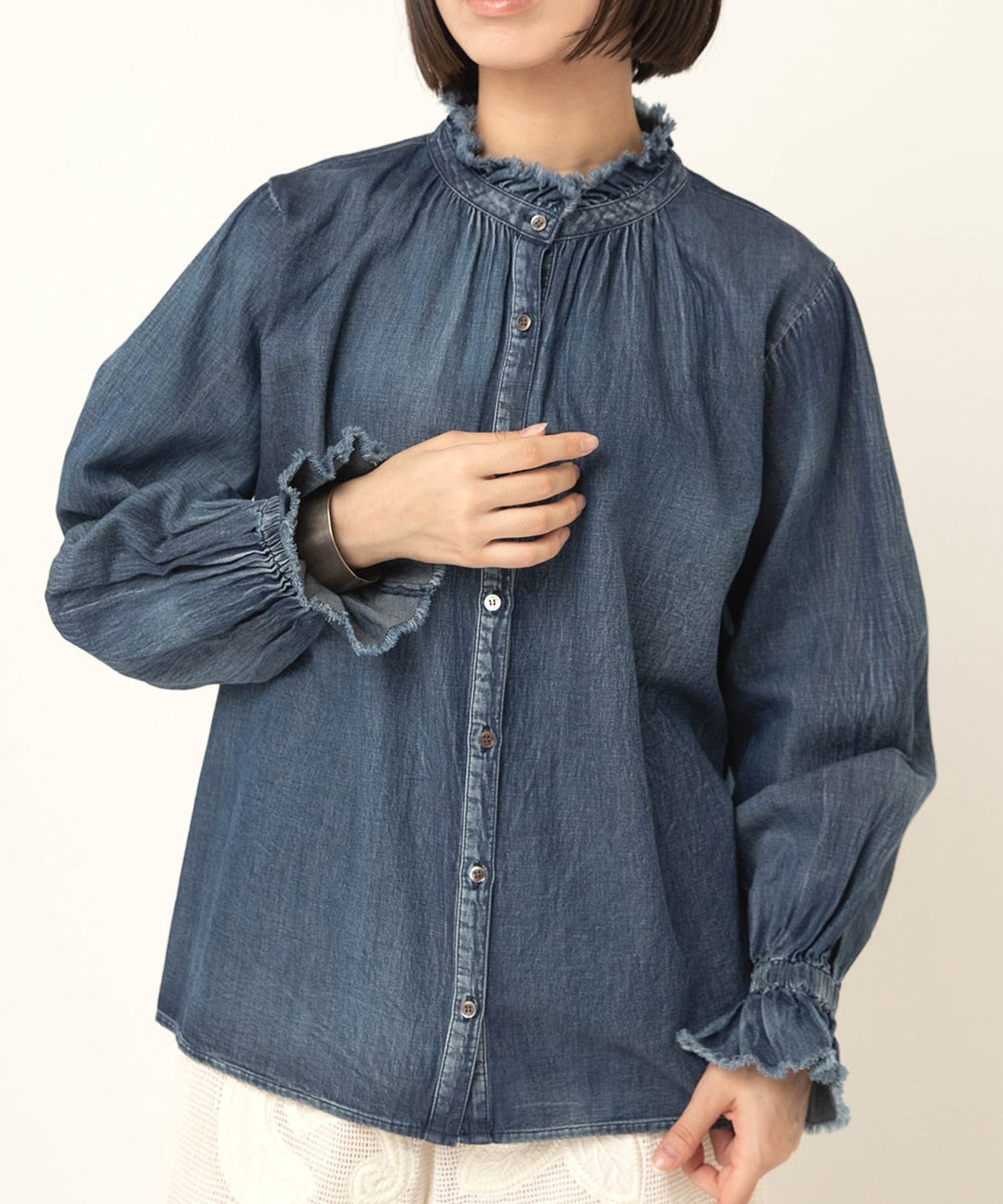B2943 コットンリネンデニム2wayフリルカラーシャツブラウス