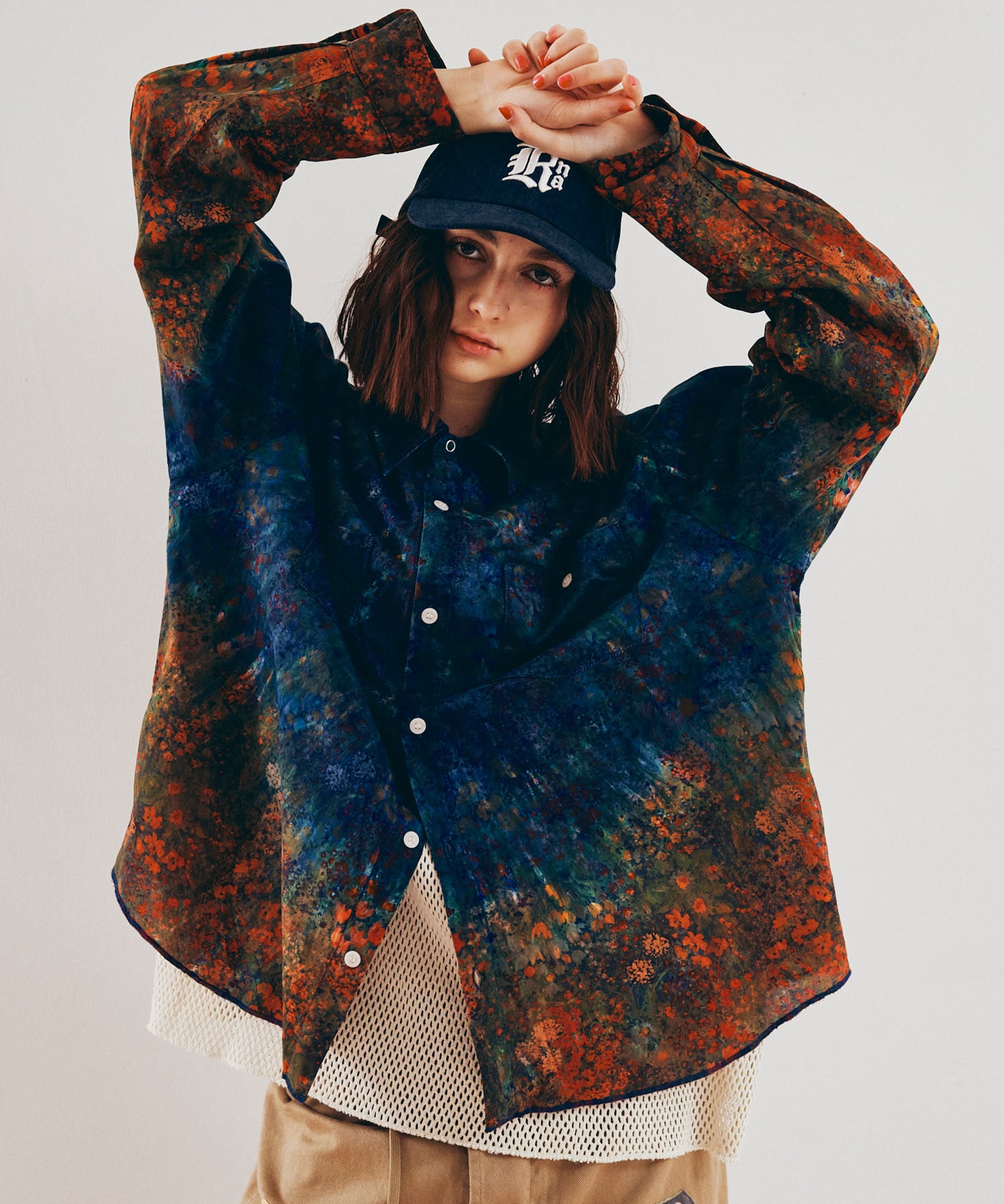 【3月下旬納期】B2944 オーバーダイフラワールーズシャツ