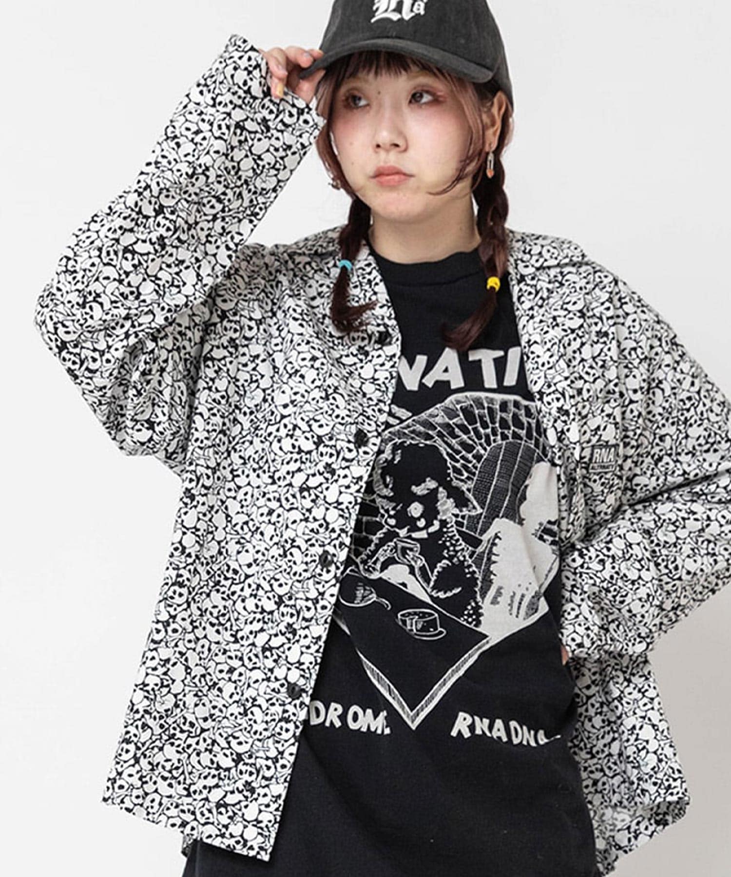 【4月下旬納期】B2965 スカルボーン柄ルーズシャツ