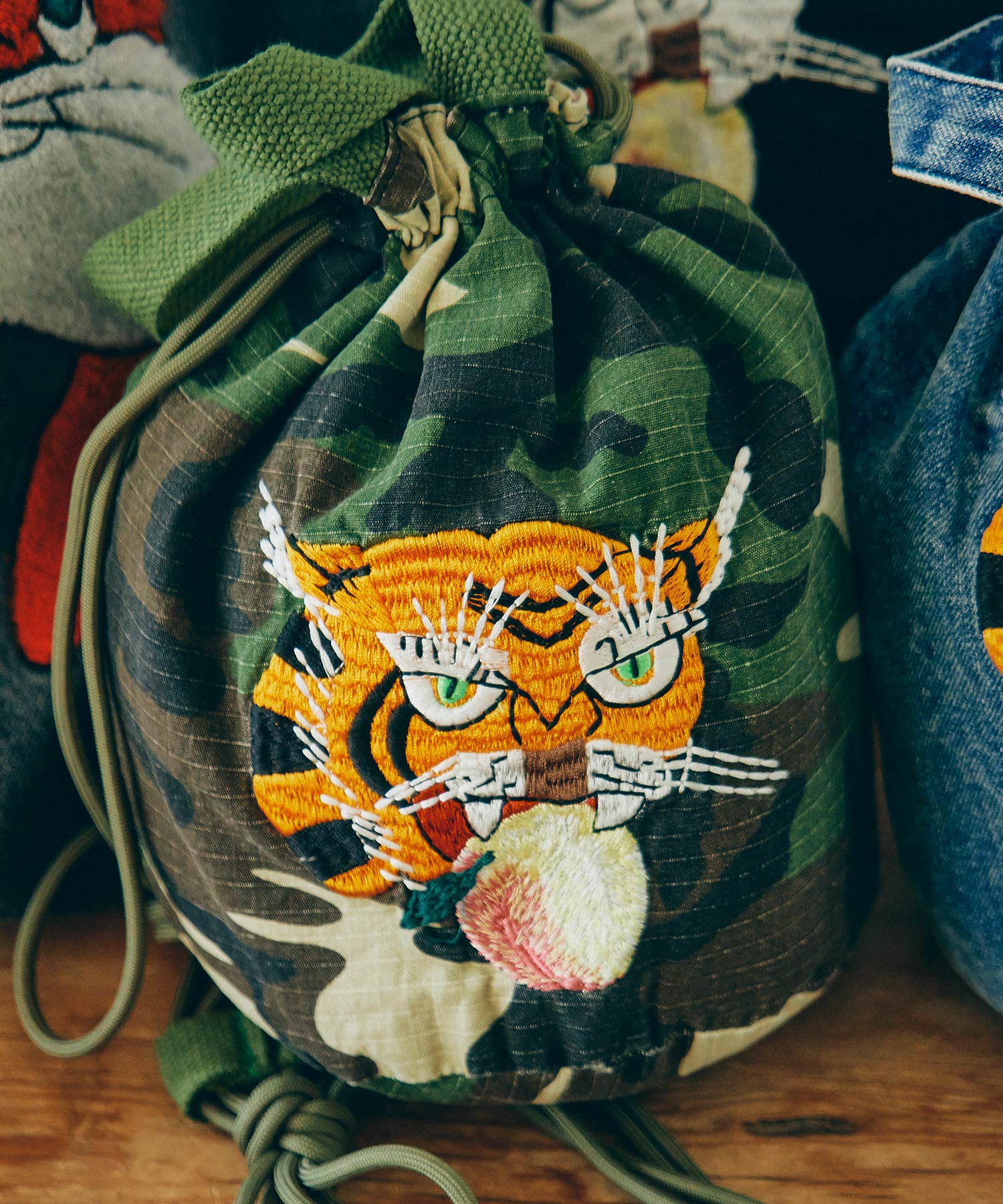 【PINK MOTEL】E5140 PM 桃虎ミニショルダー