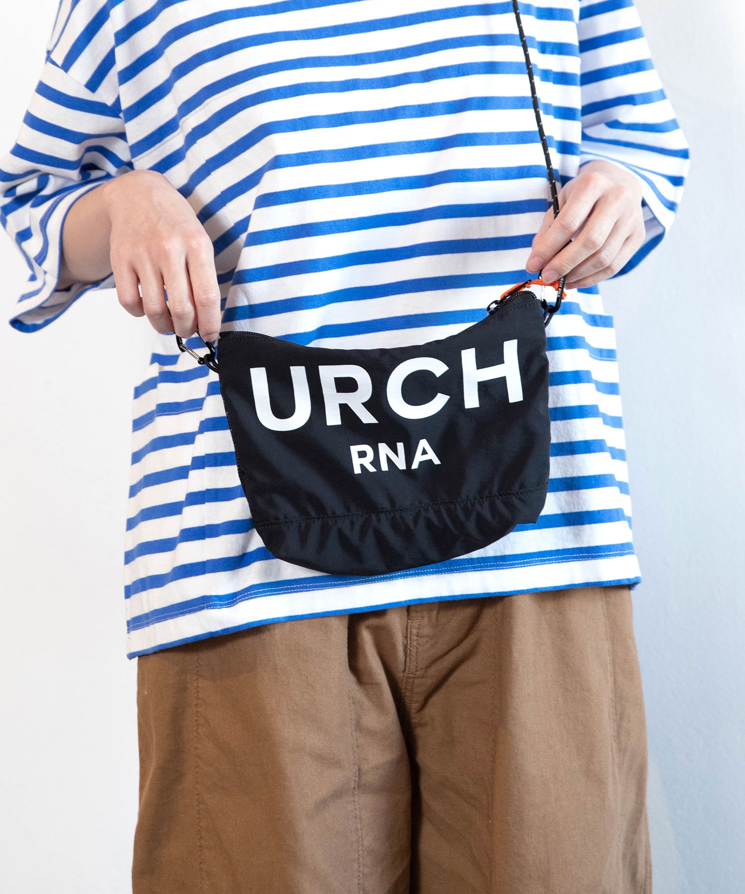 【4月下旬納期】E5236 リバーシブルDEツカエルサコッシュ