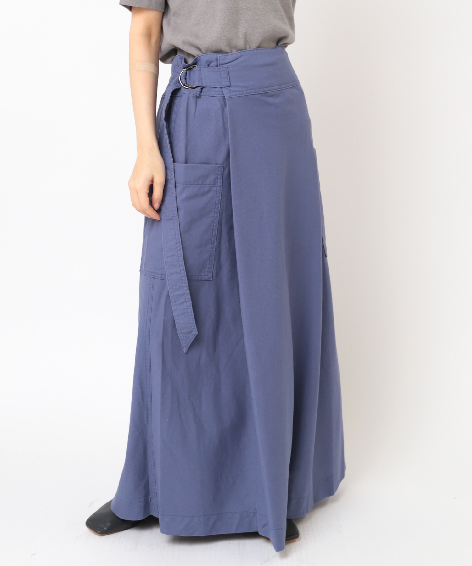 G0998 ベルトデザインロングスカート