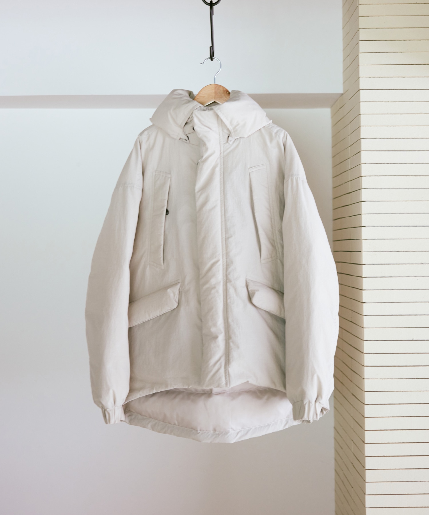 J2161 ミリタリーダウンジャケット