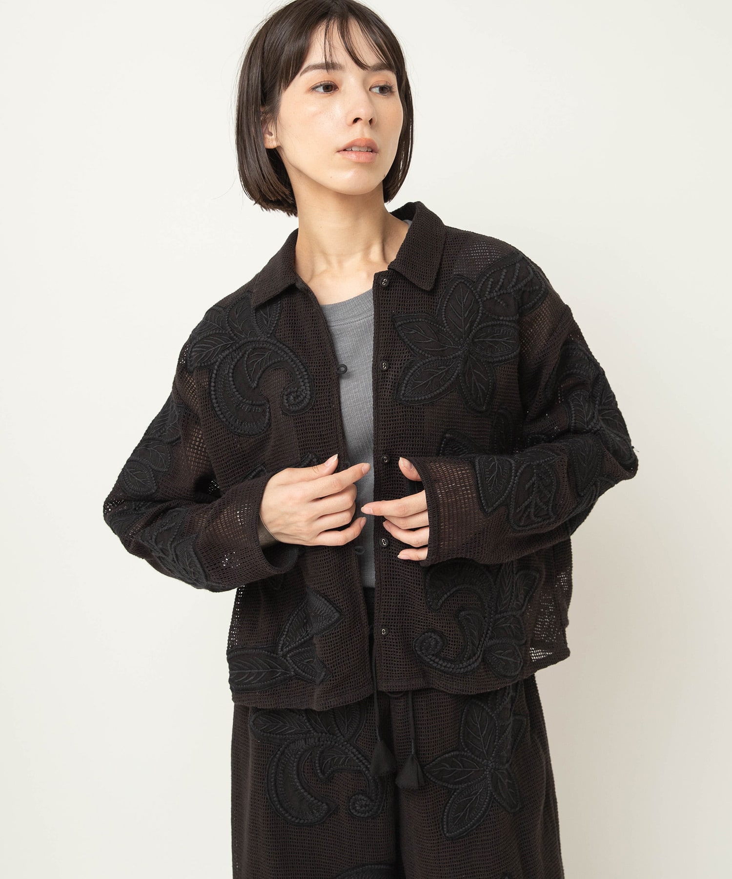 【3月下旬納期】J2174 ボタニカル刺繍メッシュジャケット