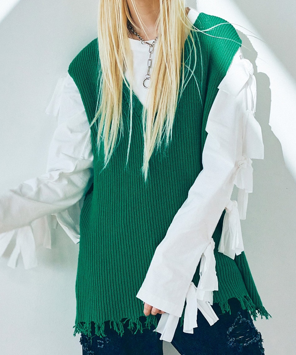 K2624 スリットダメージベスト