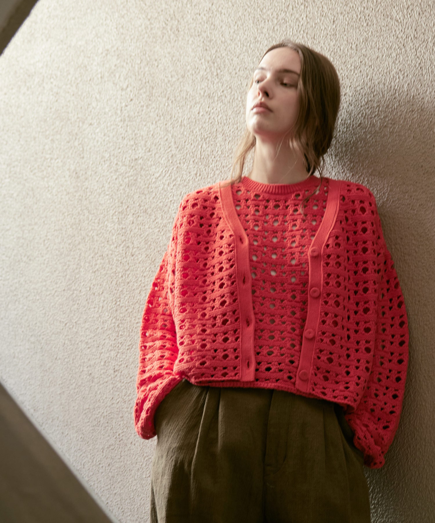 K2720 ランダムホールカーデ