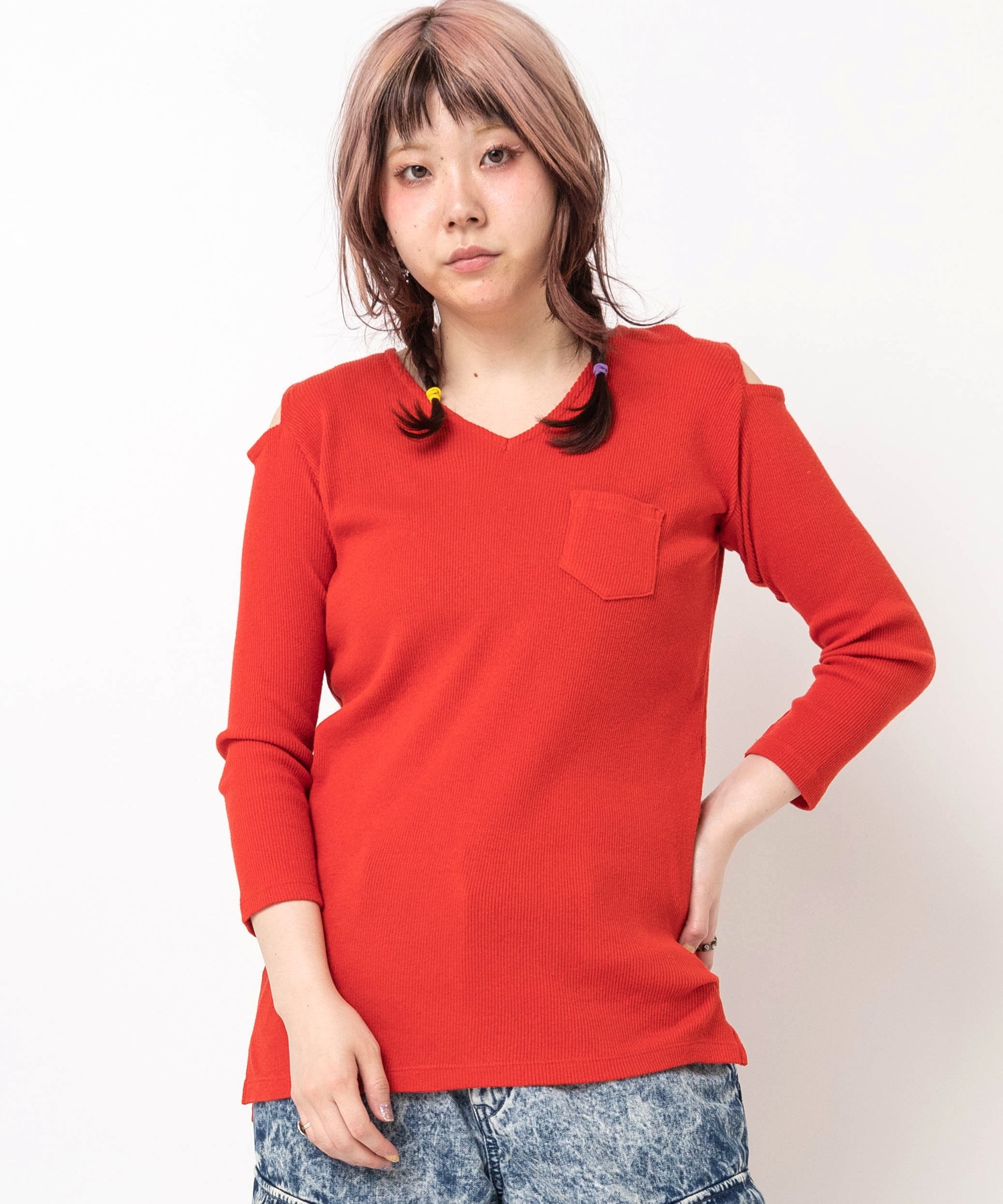 M0691 ショルダースリットVネックTシャツ