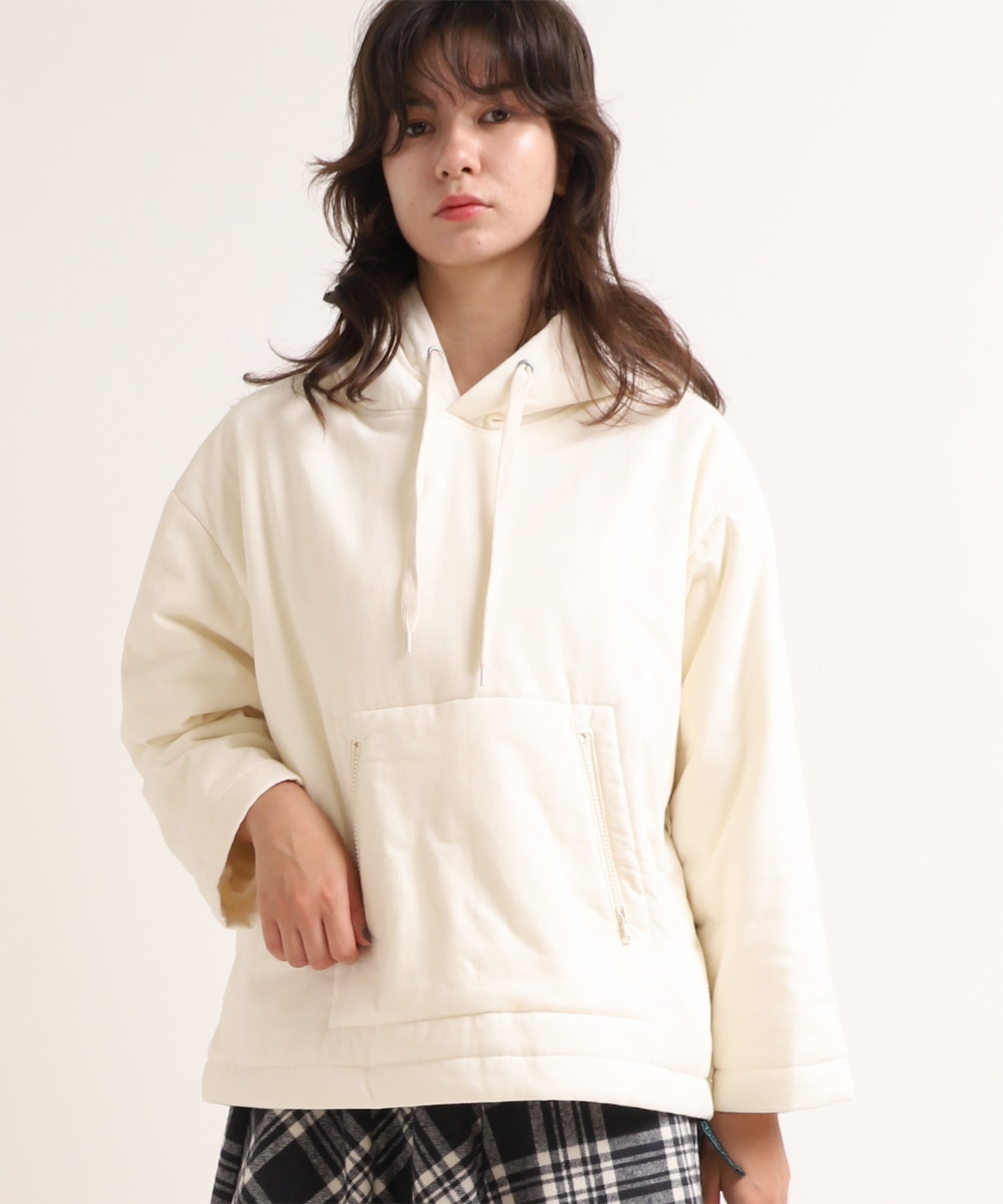 M1543 パディングフーディー