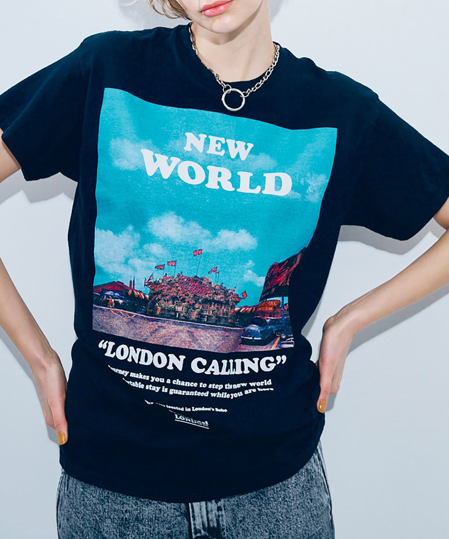 【PINK MOTEL】M2474 PM NEW WORLD プリントT