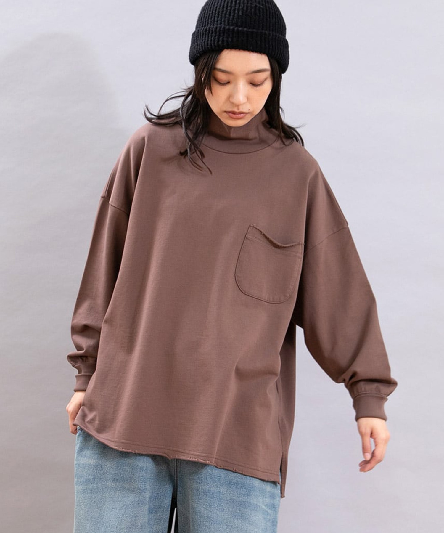 M2494 丸いポケットのBIGタートルプルオーバー