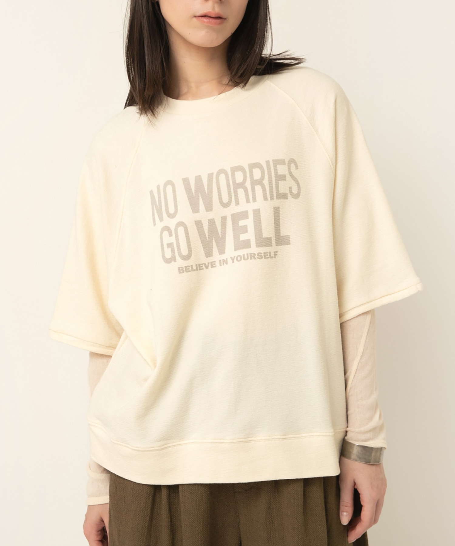 M2529 ブロックインレイロゴプルオーバー