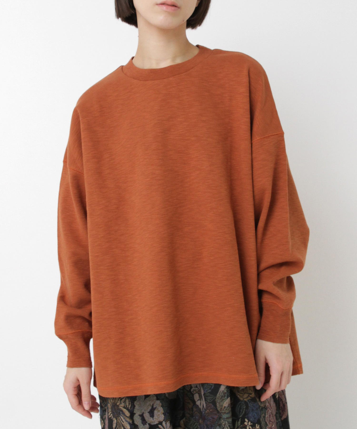 M2543 スラブスムースオーバーサイズプルオーバー