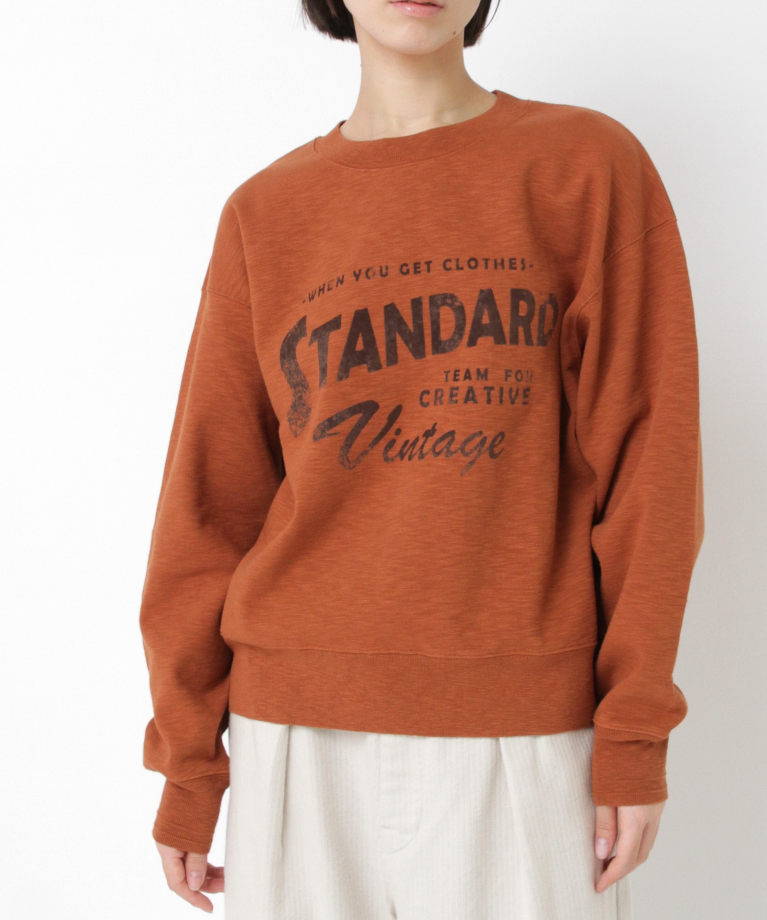 M2544 スラブスムースロゴプルオーバー