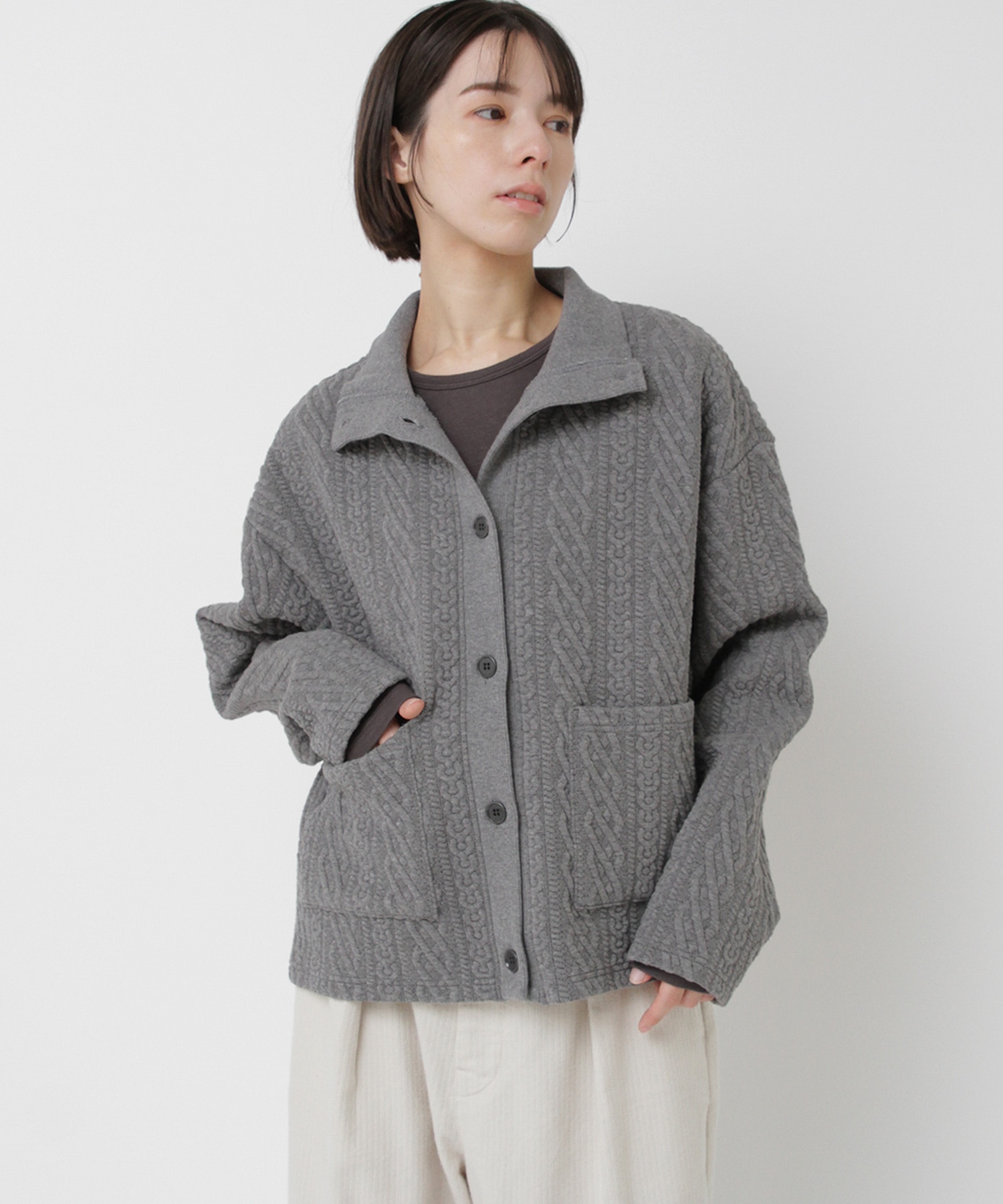 M2546 アラン柄キルトタートルカーディガン