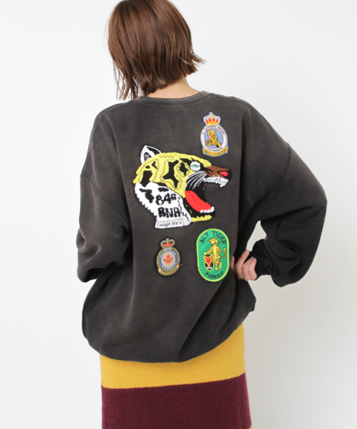 M2554 サンフェードエフェクトタイガートレーナー