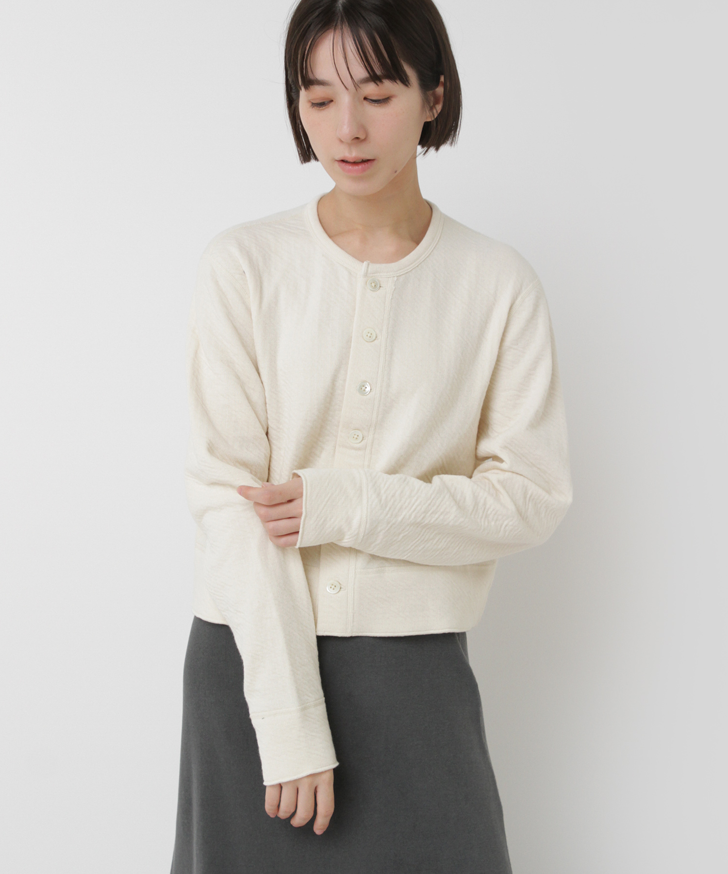 M2569 接結カーデ