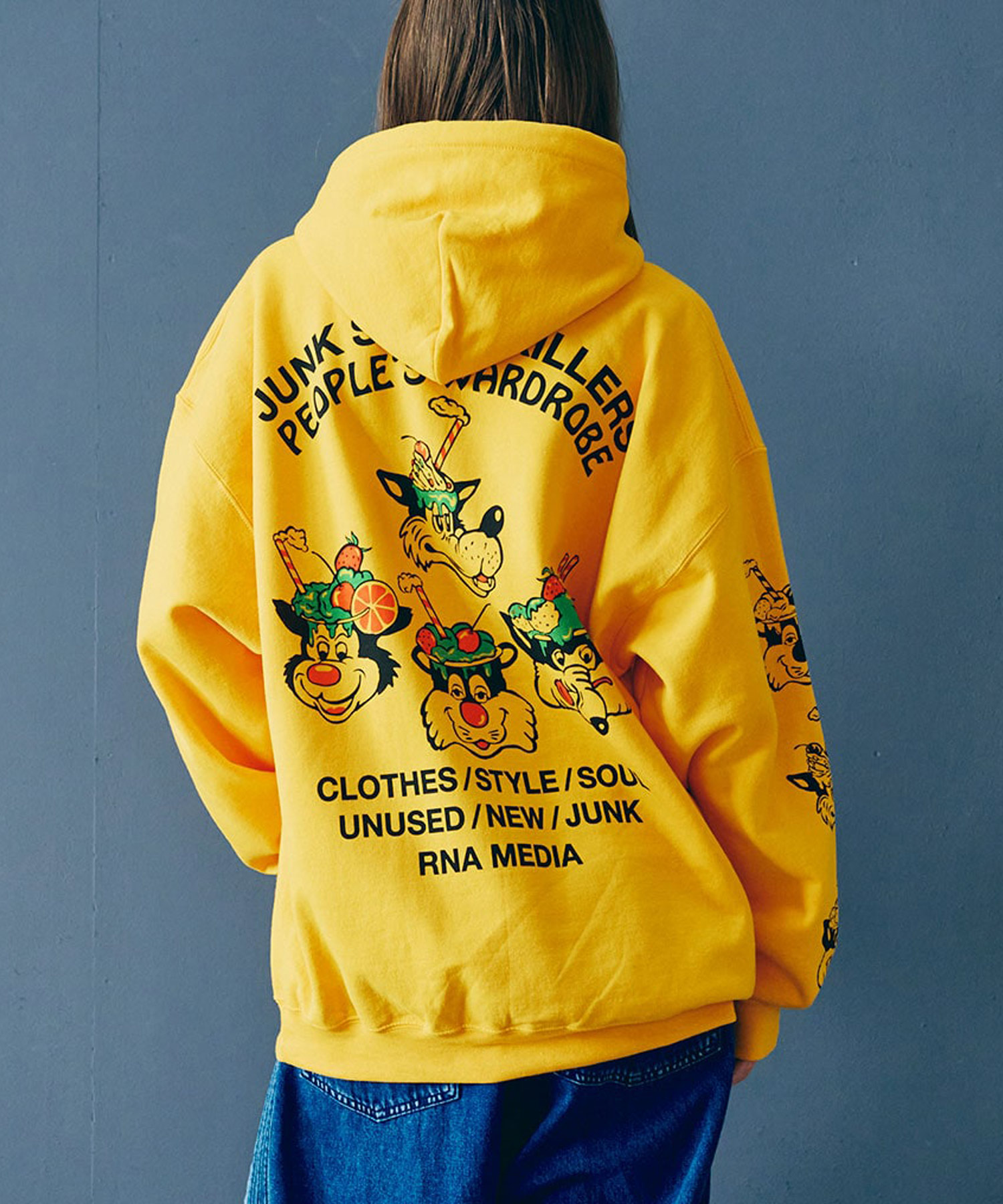 M2582 フローズンキャラパーカー