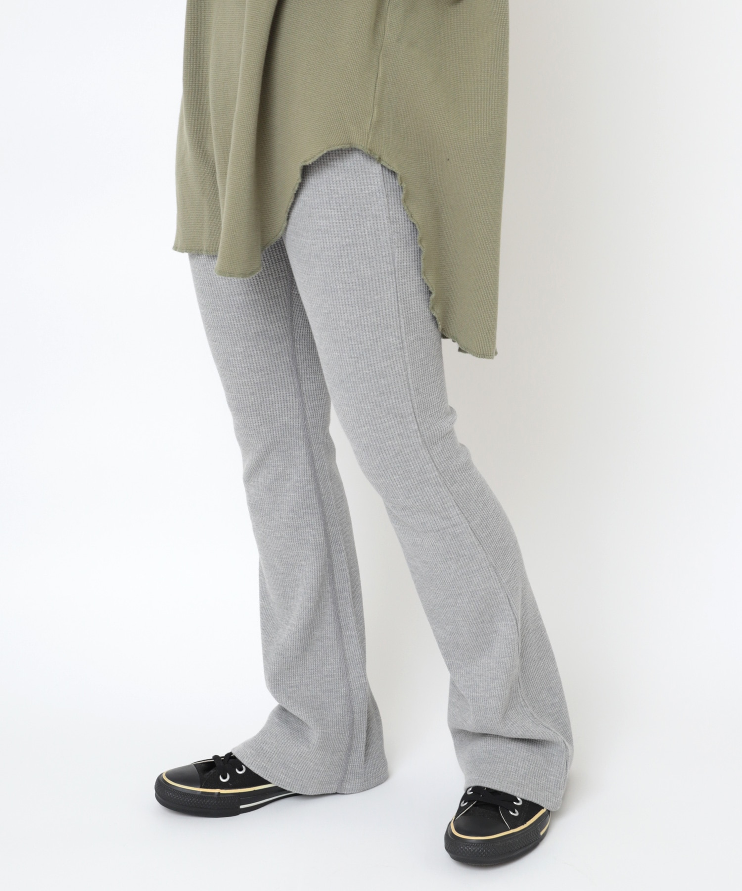 R4043 ストレッチワッフルフレアパンツ