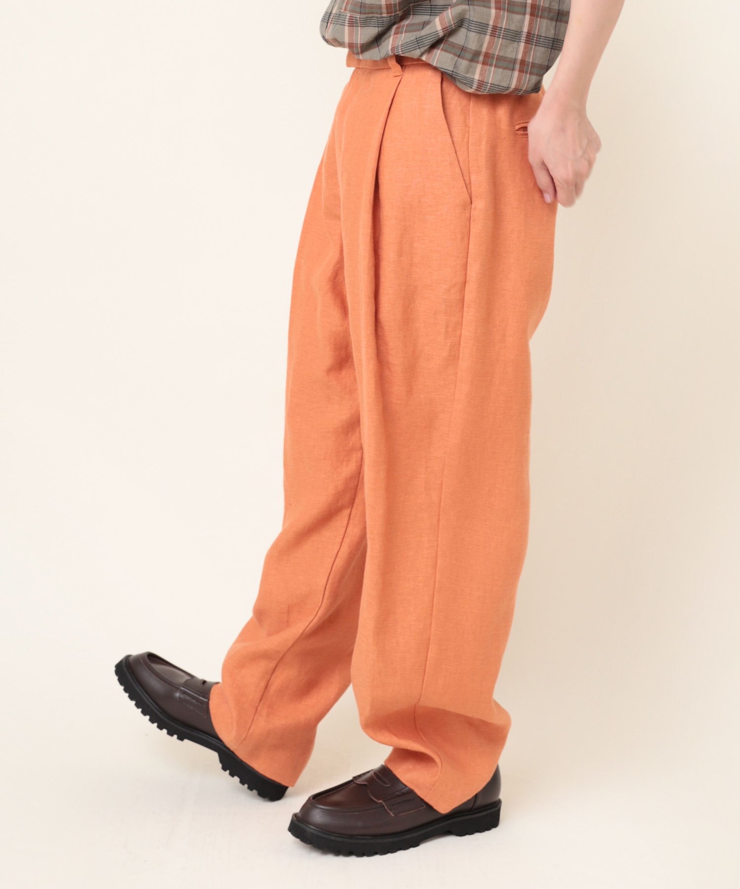 R4114 フレンチリネンツイルテーパードスラックス