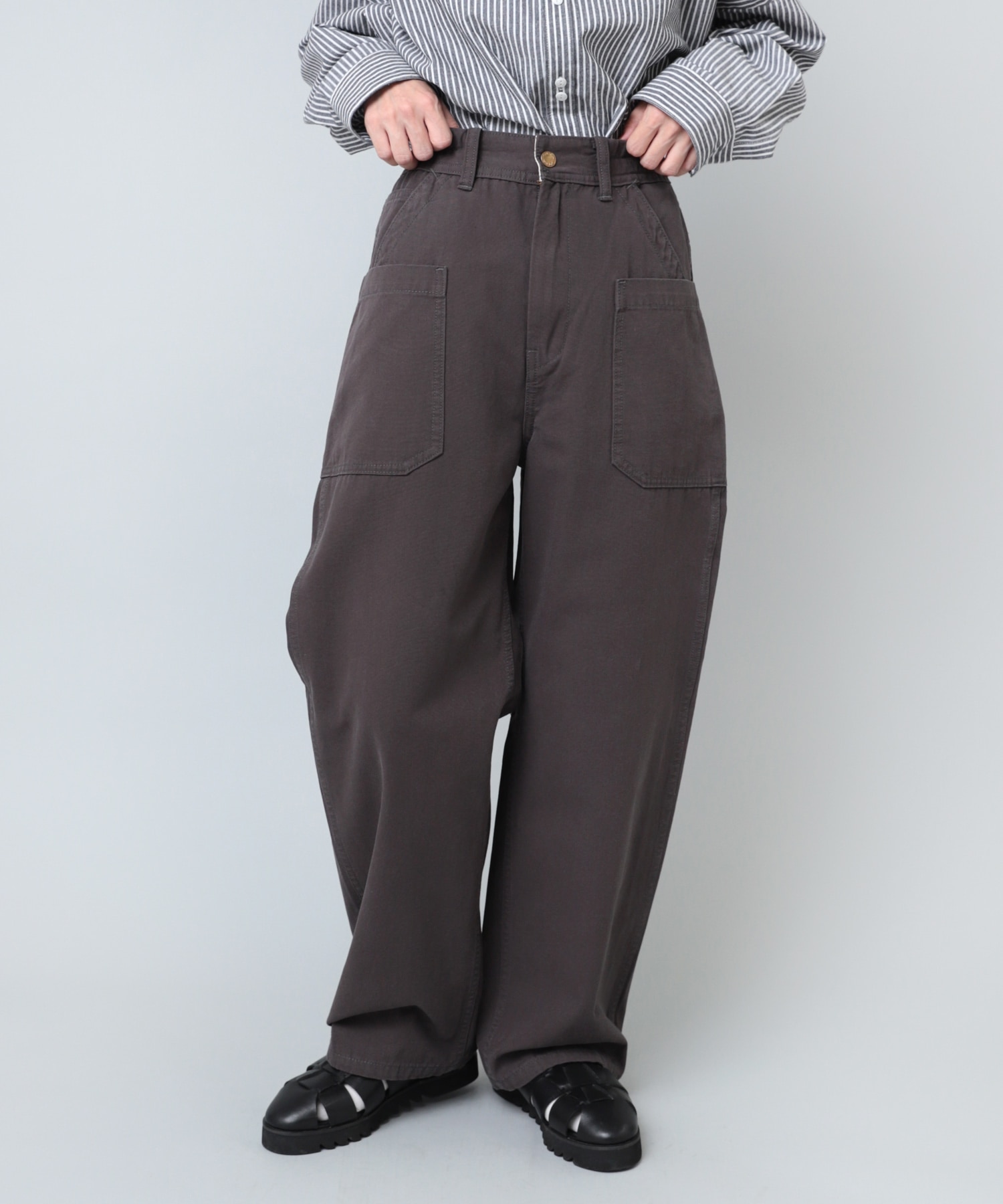 R4119 太めストレートのアトリエパンツ