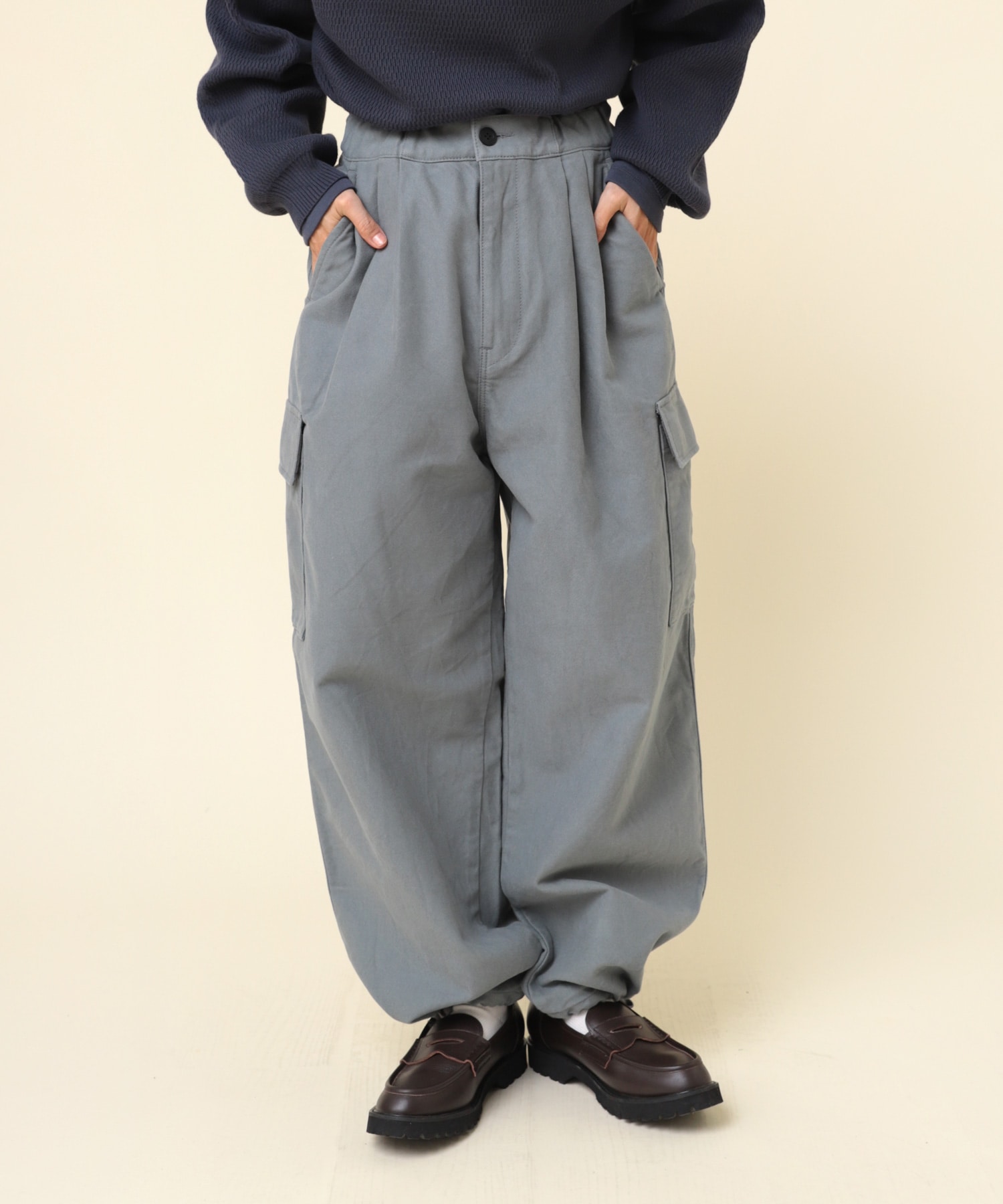 R4133 SOFT TWIST COTTONカーゴパンツ