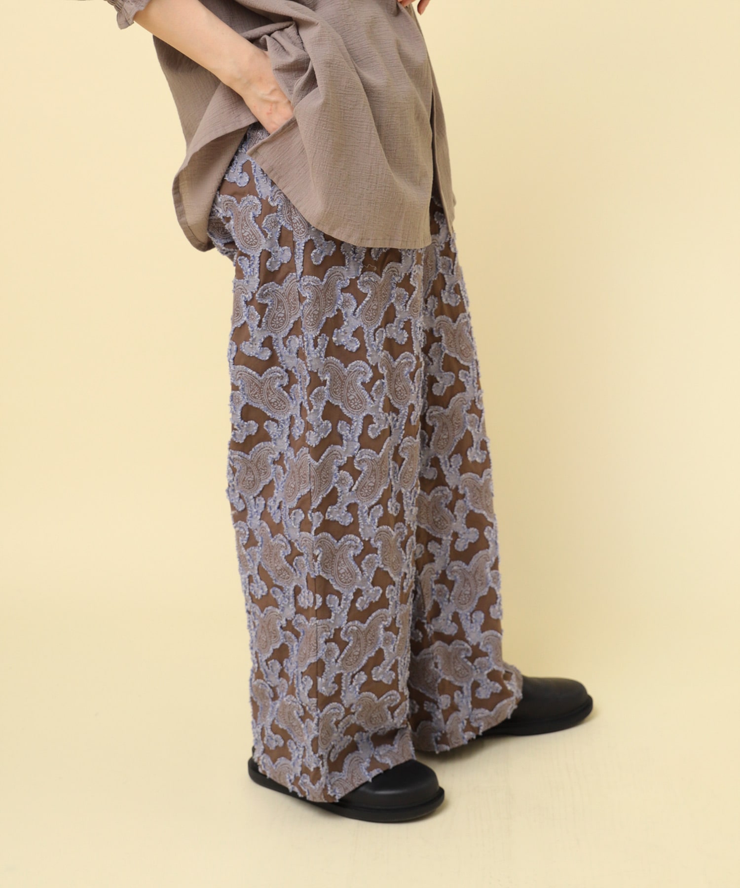 R4337 ペイズリーカットJQワイドストレートパンツ