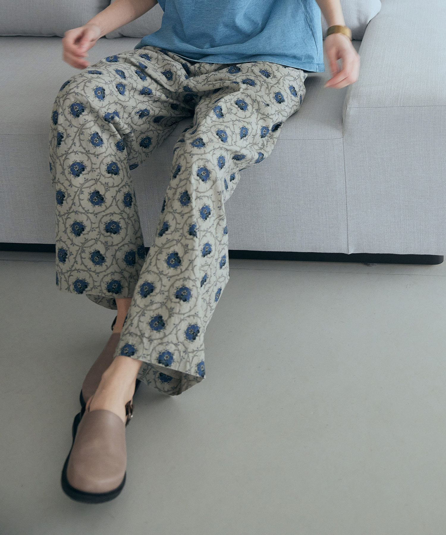 R4343 ivy flowerプリントパンツ