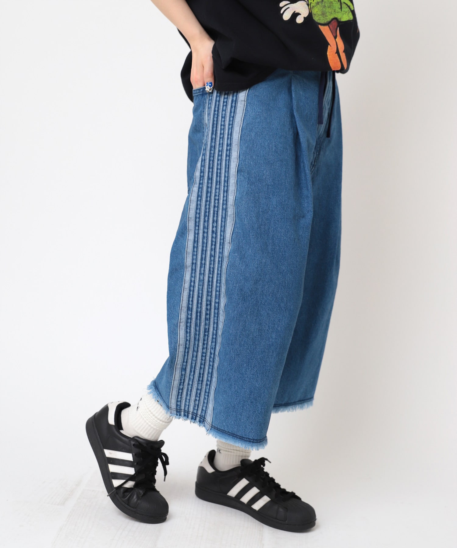 R4346 クロップドラインパンツ