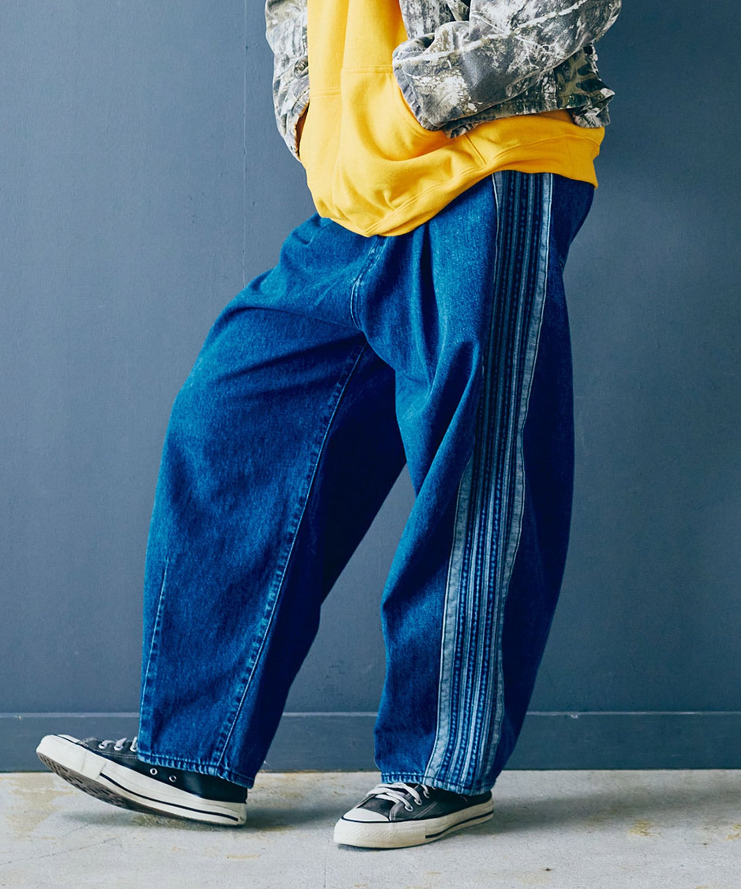 R4359 デニムトラックパンツ