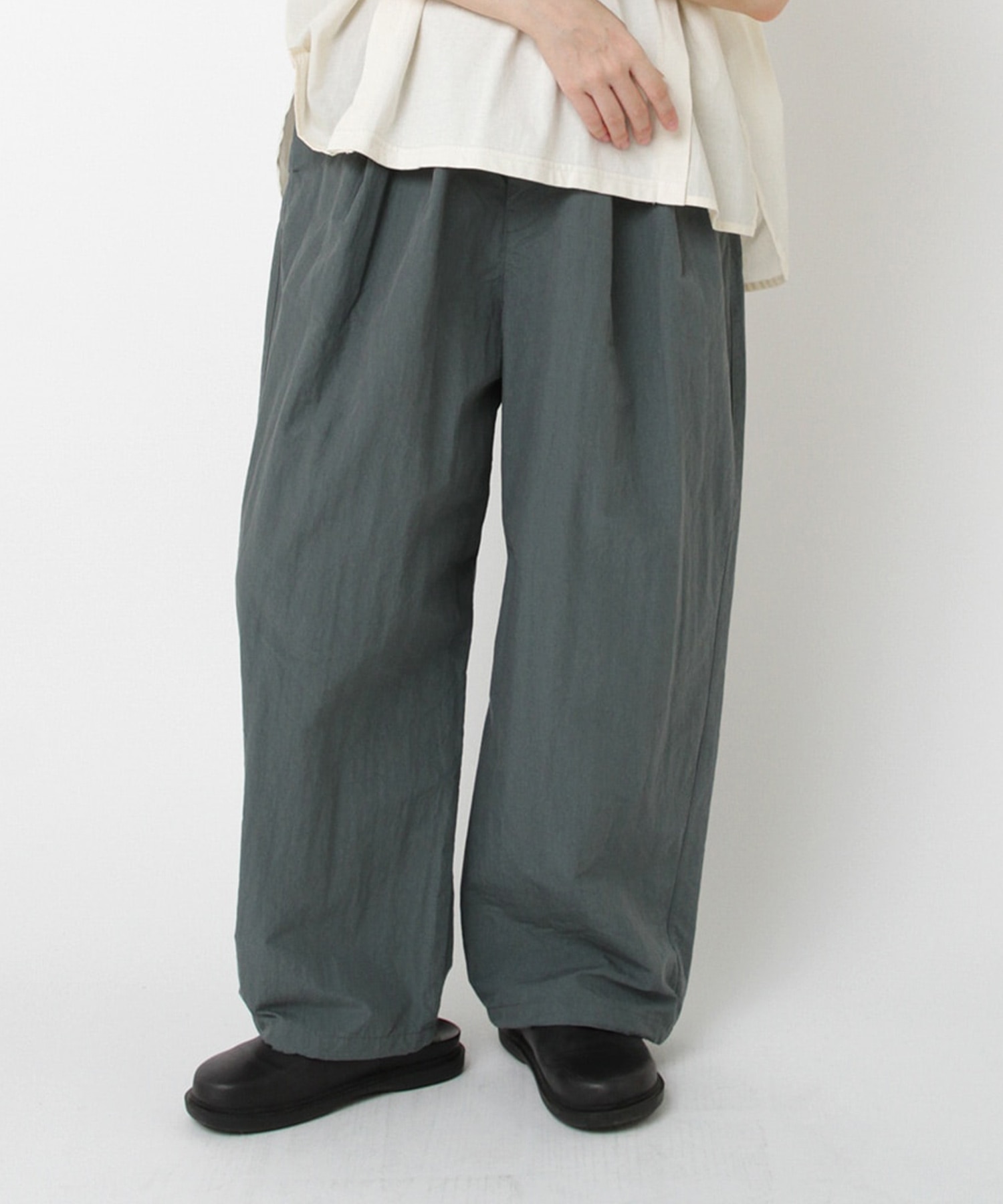 R4360 コットンナイロン2タックパンツ