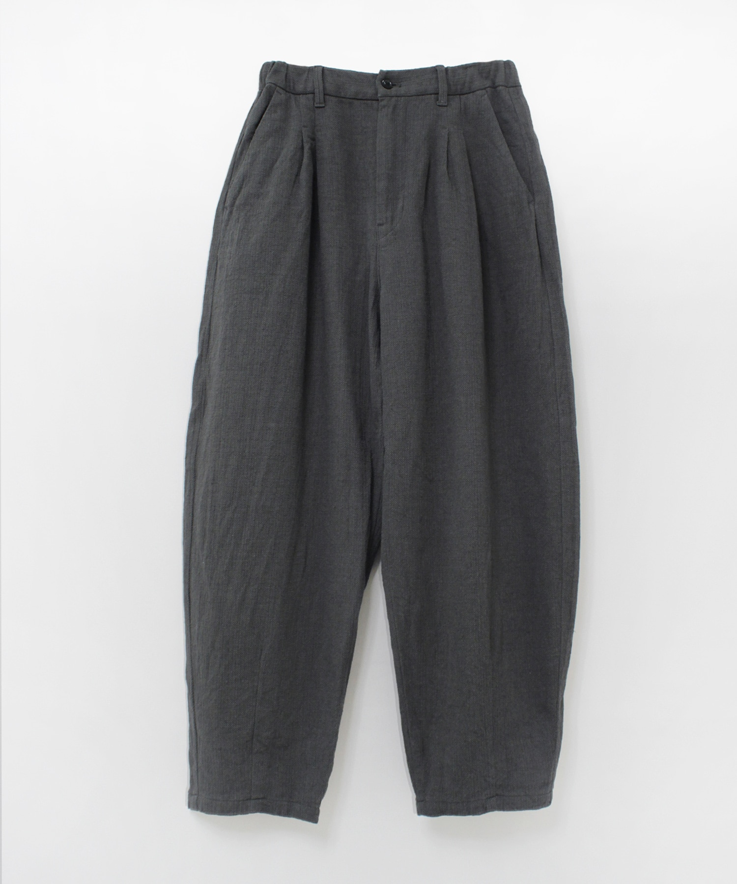 R4372 プリペラタックコクーンパンツ