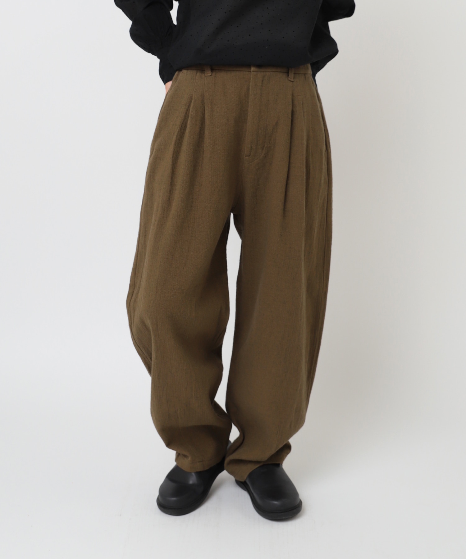 R4372 プリペラタックコクーンパンツ