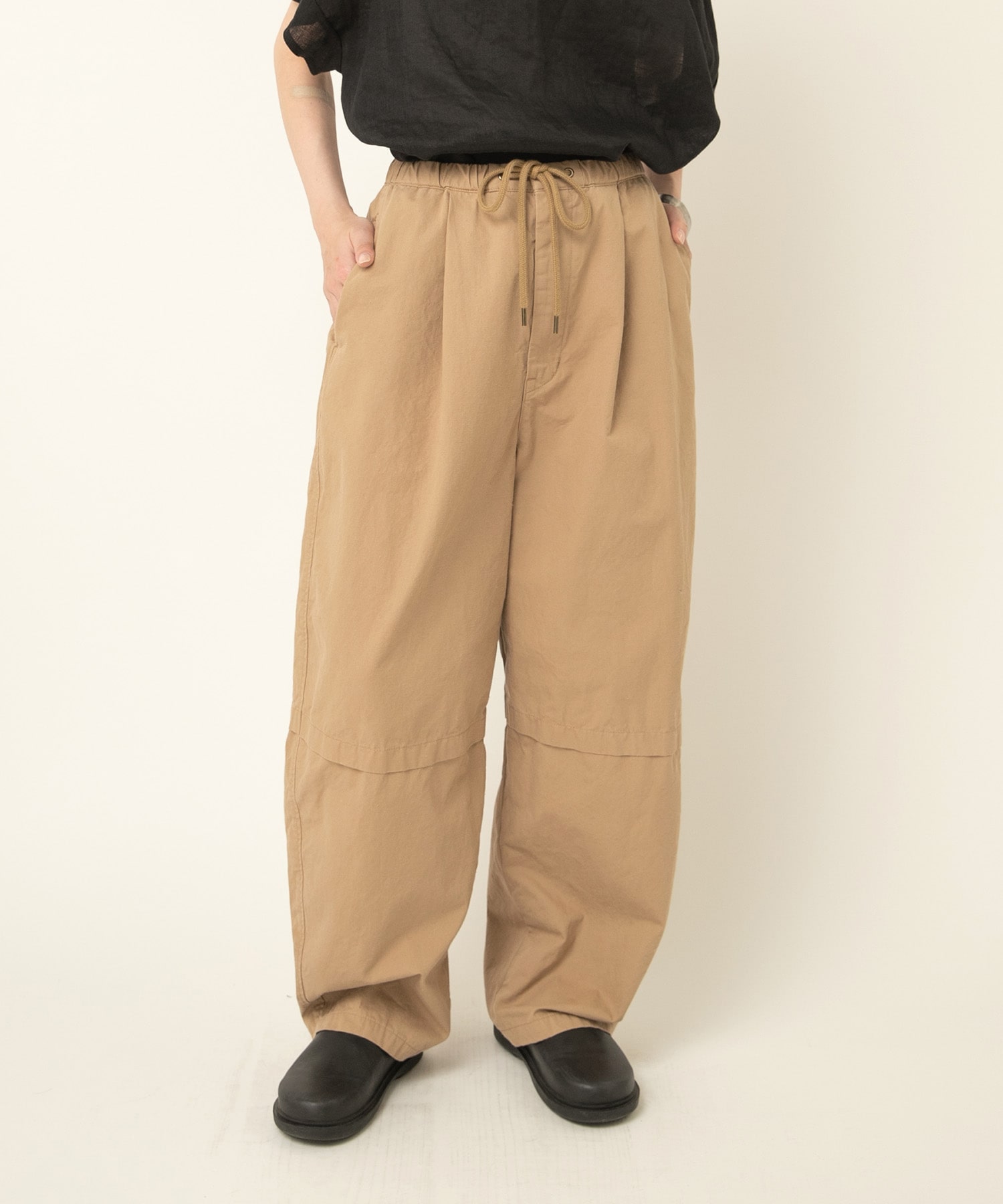 R4377 オーガニックネップニータックパンツ