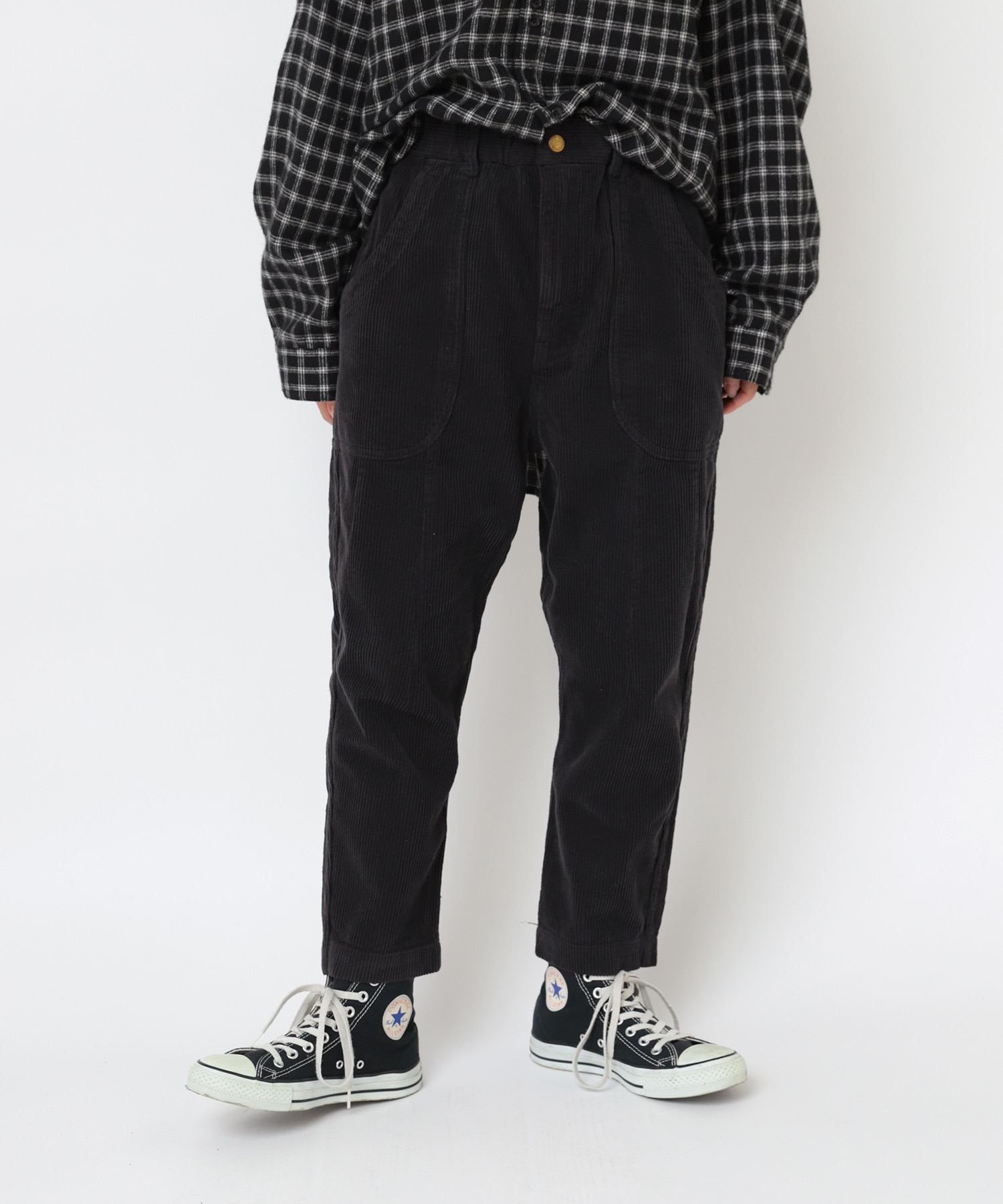 R4380 コーデュロイのクロップドパンツ