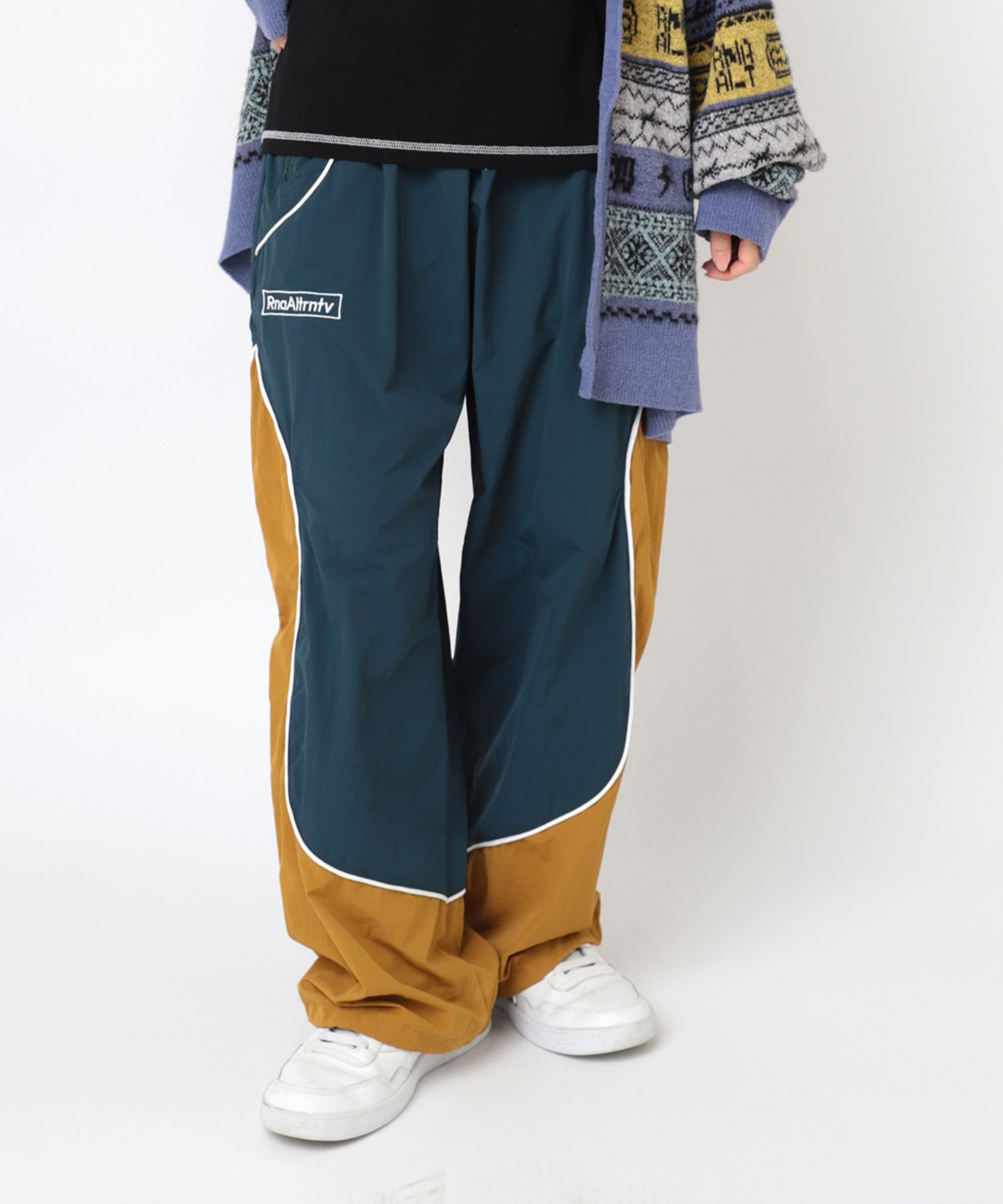 R4382 バイカラートラックパンツ